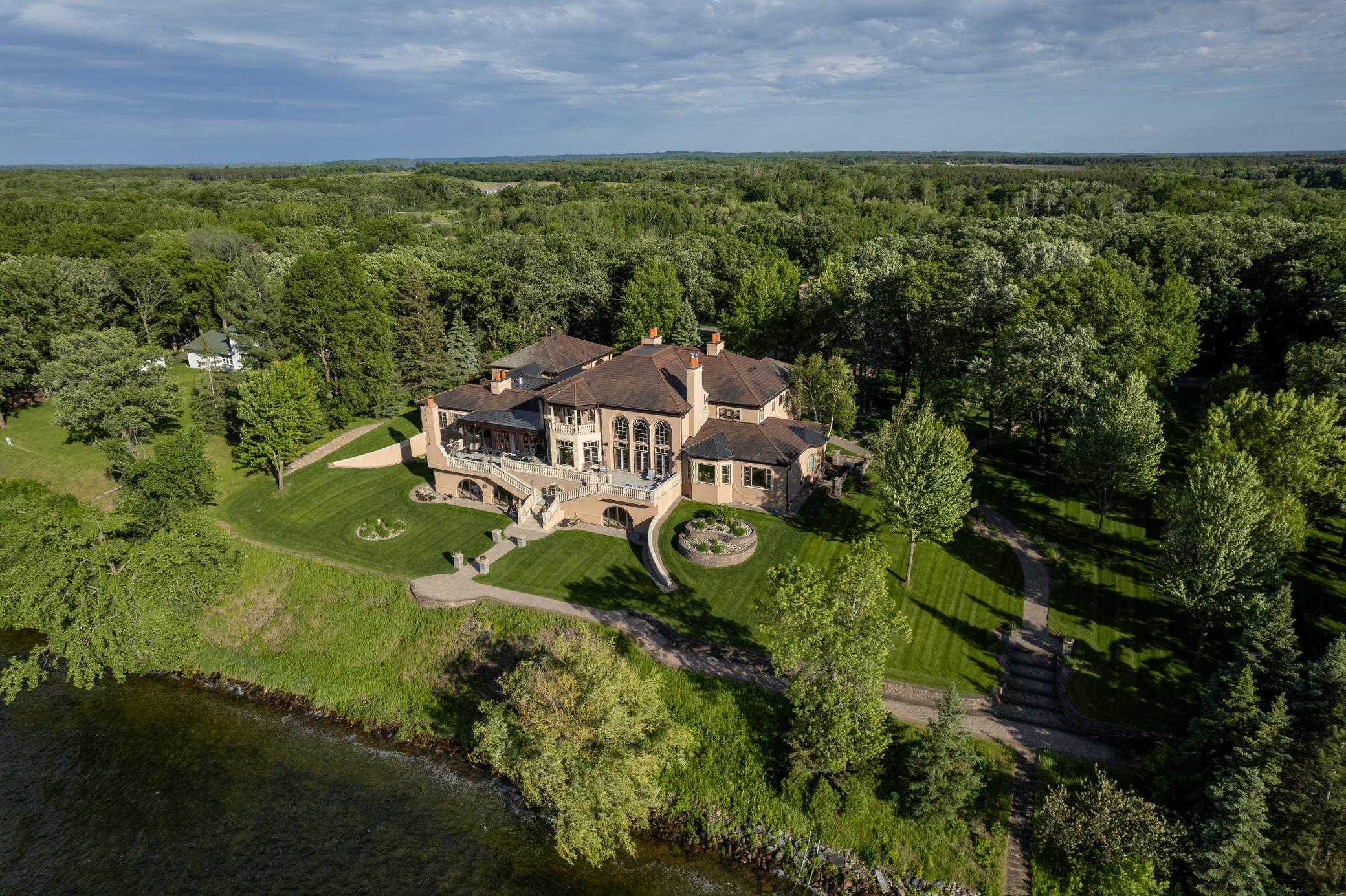 2005 single family home for sale at 45329 Red Pine Loop in Perham, MN — 6 bed, 8 bath (photo 4 of 114)