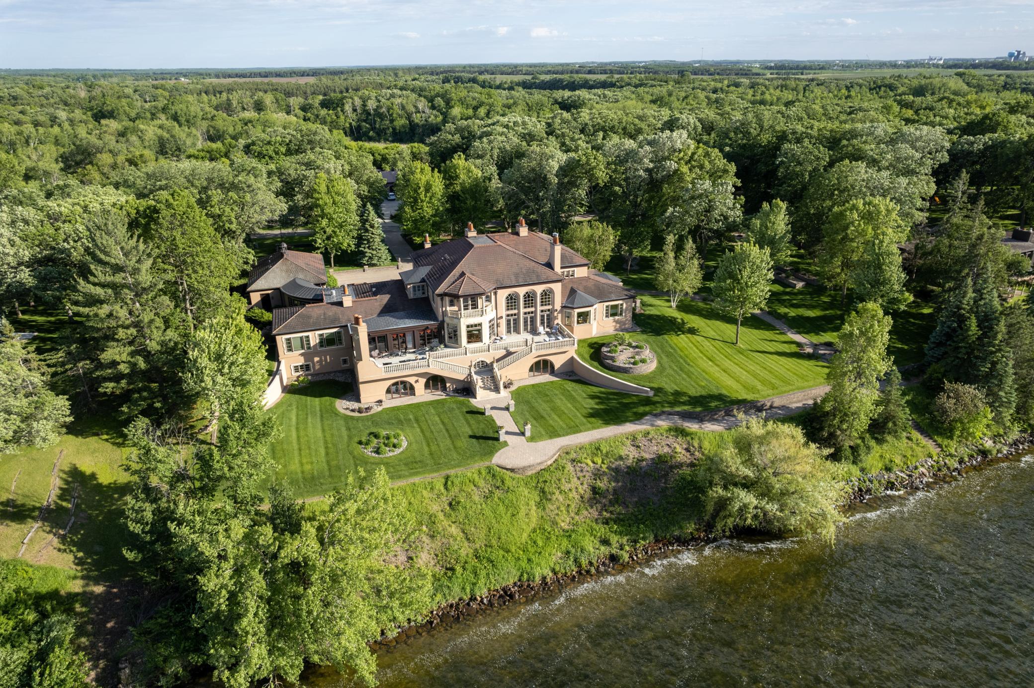 2005 single family home for sale at 45329 Red Pine Loop in Perham, MN — 6 bed, 8 bath (photo 6 of 114)