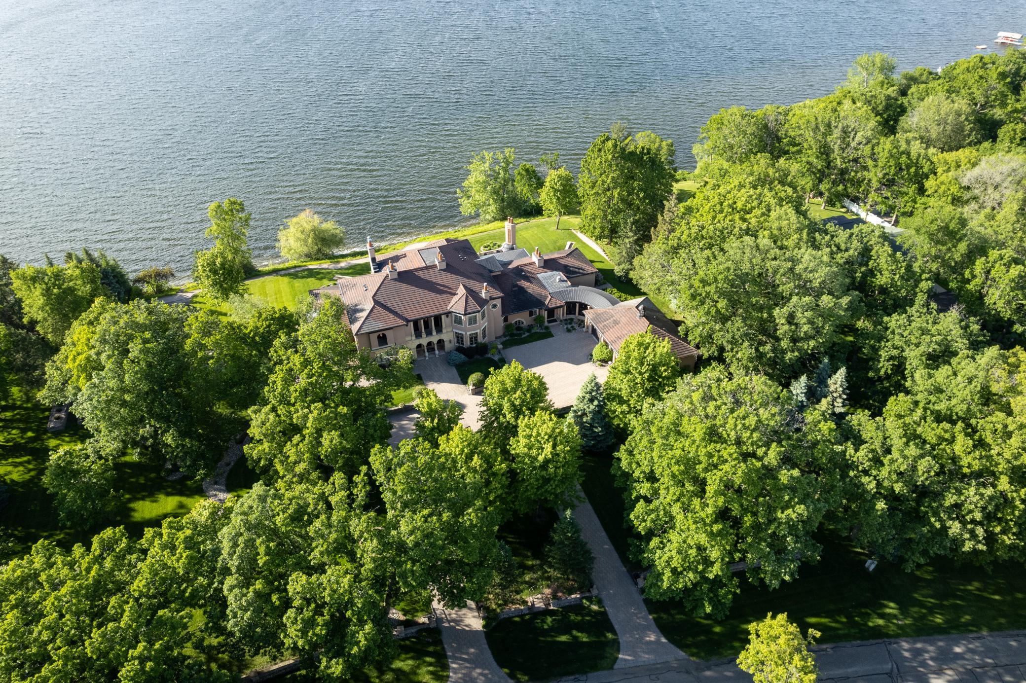 2005 single family home for sale at 45329 Red Pine Loop in Perham, MN — 6 bed, 8 bath (photo 9 of 114)