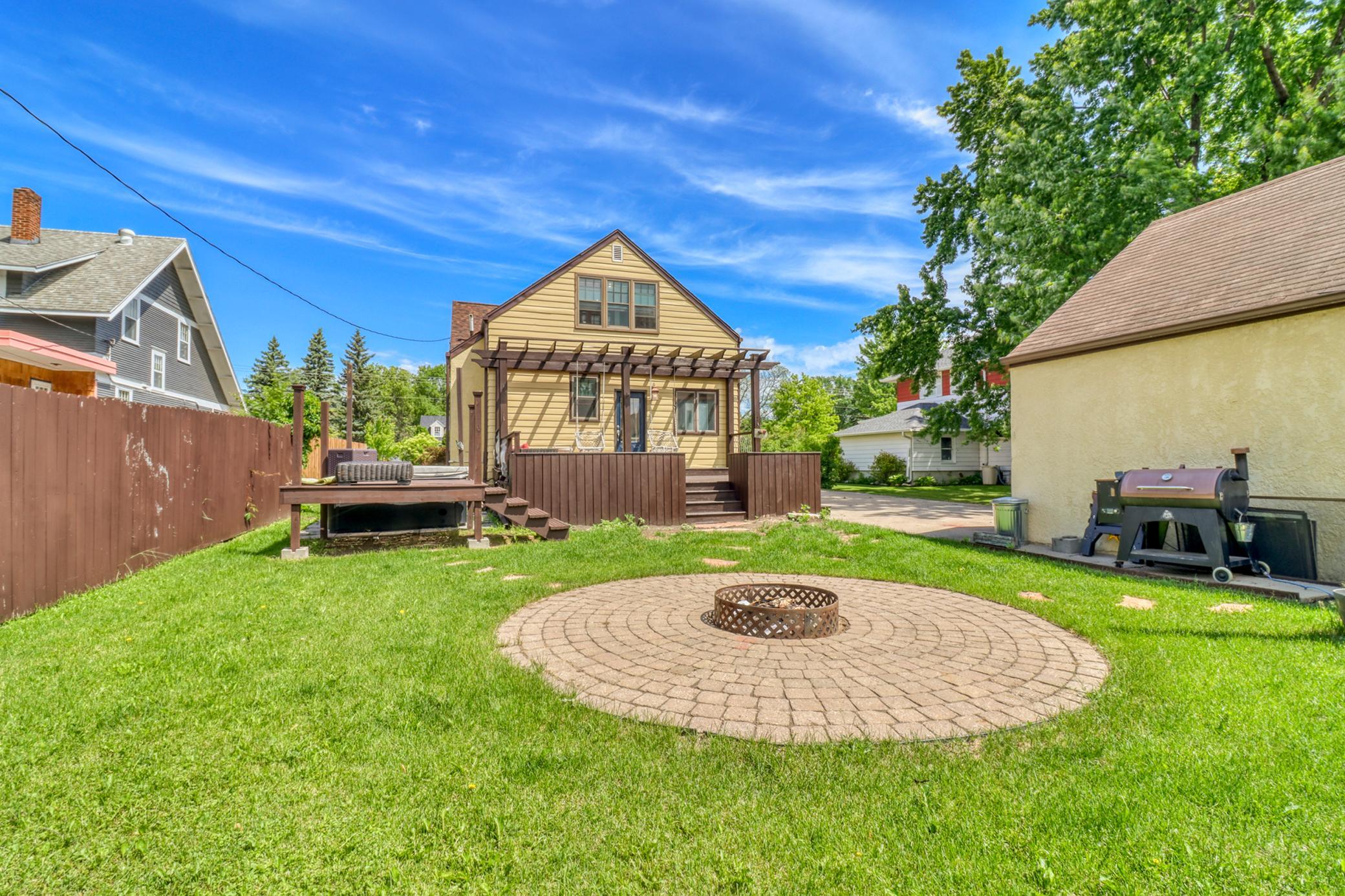 1939 single family home for sale at 331 Willow Street E in Detroit Lakes, MN — 3 bed, 3 bath (photo 39 of 43)