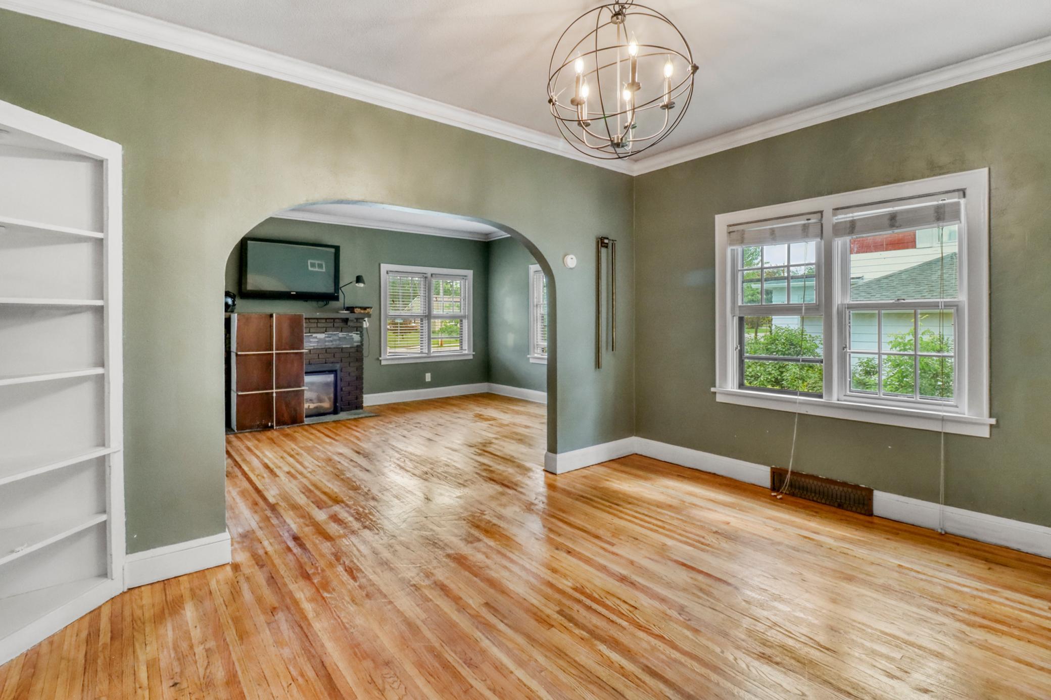 1939 single family home for sale at 331 Willow Street E in Detroit Lakes, MN — 3 bed, 3 bath (photo 7 of 43)