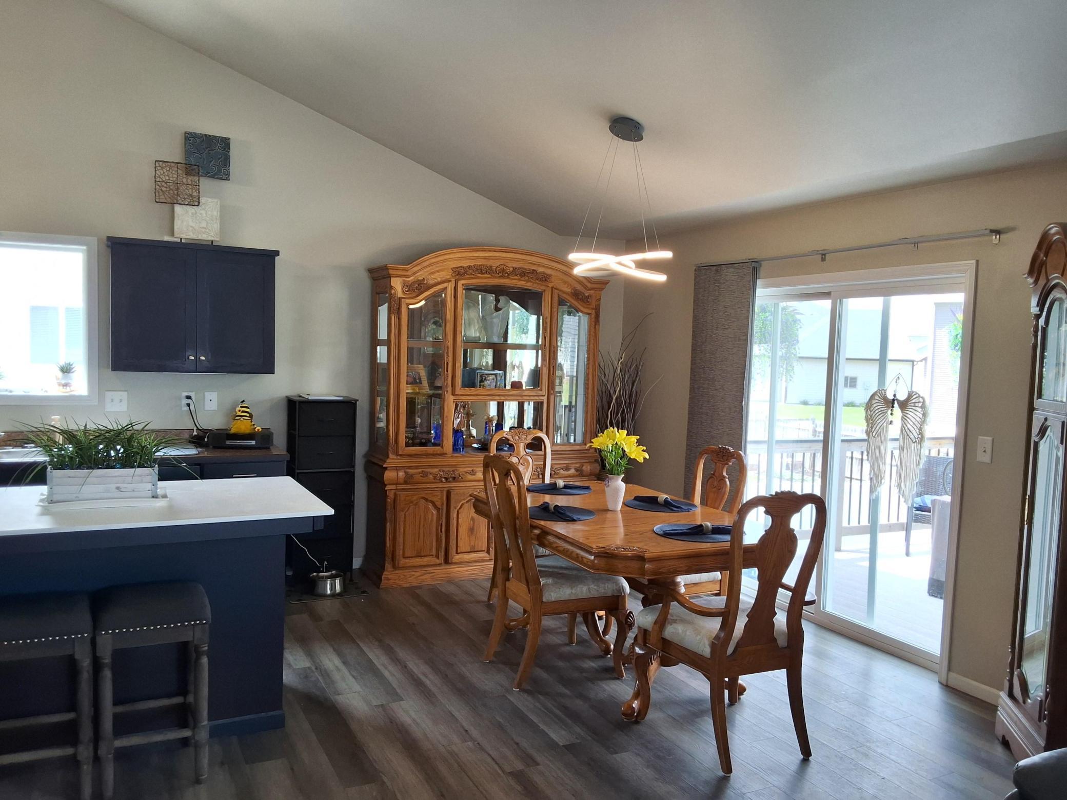 442 Foxtail E Drive, West Fargo ND 58078 - Photo 6 of 37