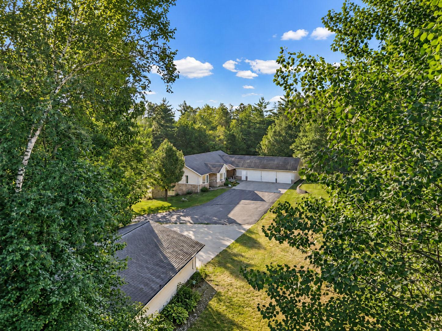 1996 single family home for sale at 4304 Alder Street NE in Bemidji, MN — 5 bed, 5 bath (photo 41 of 48)