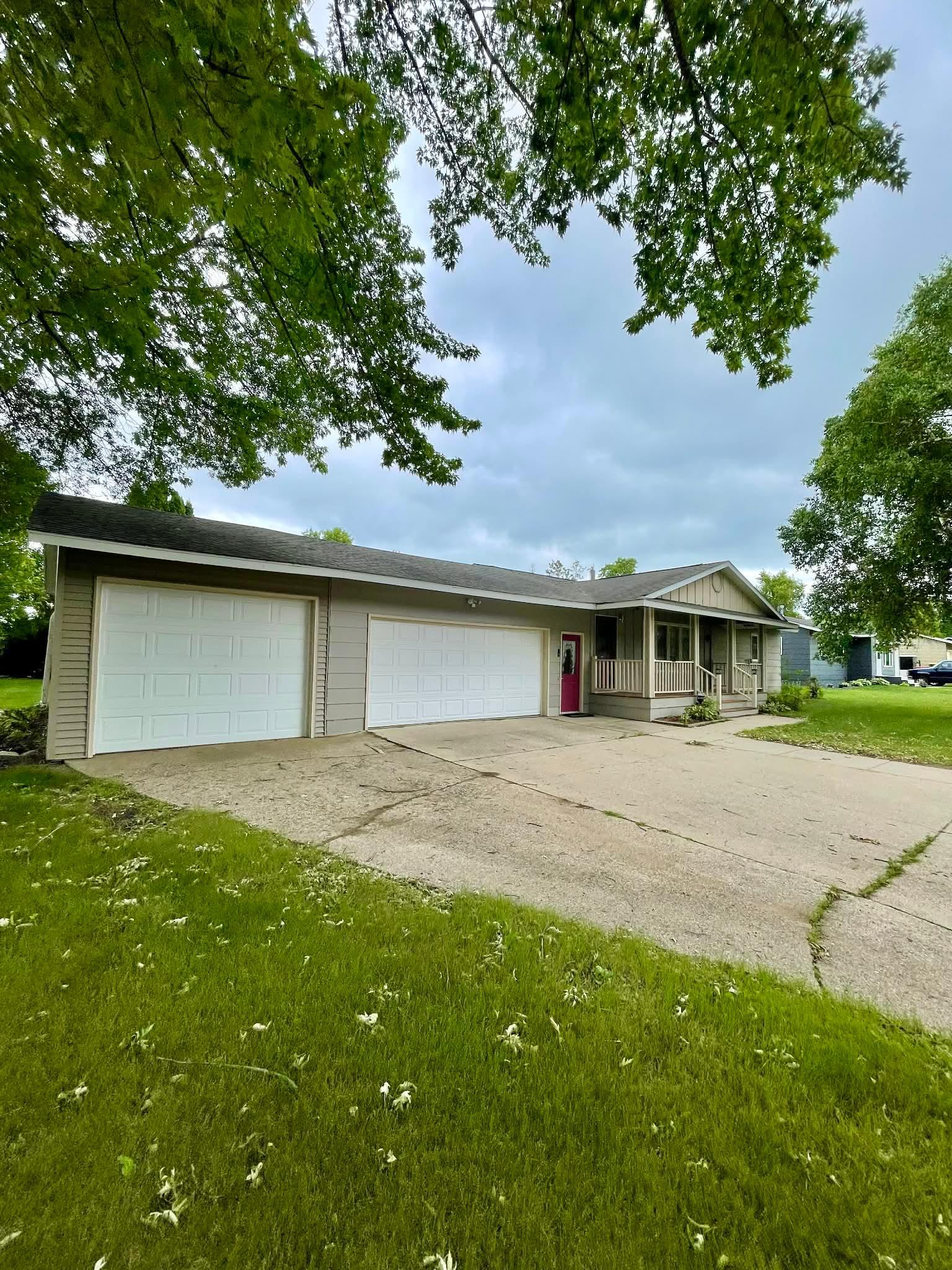 1006 10th Street SW, Wadena MN 56482 - Photo 3 of 58