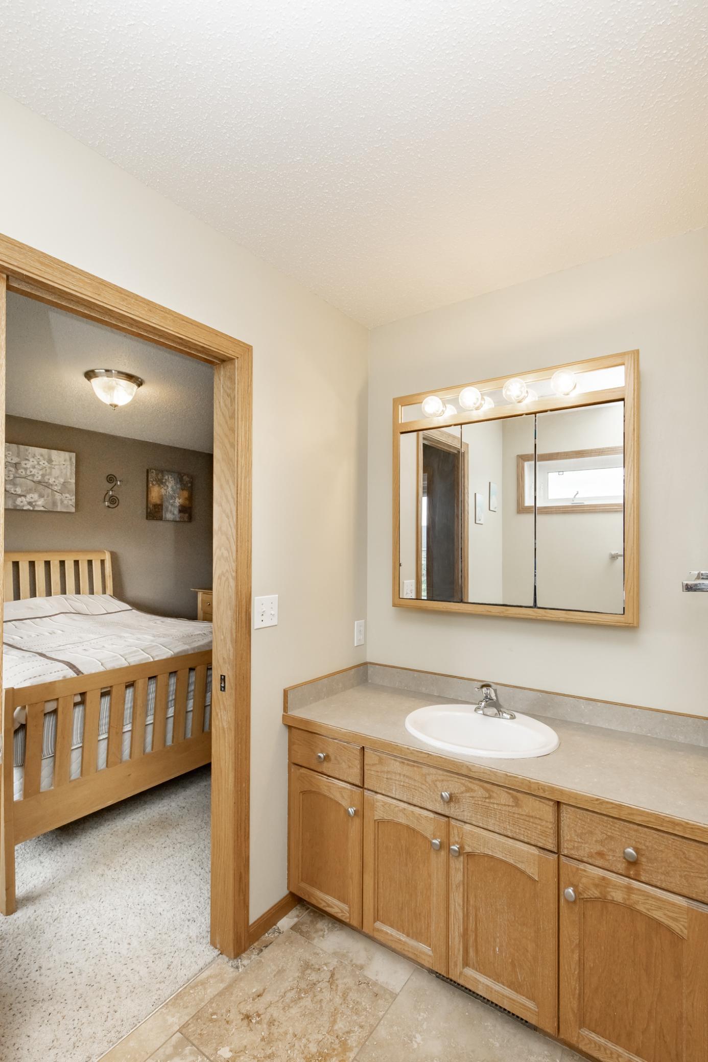 807 16th W Avenue, West Fargo ND 58078 - Photo 19 of 48