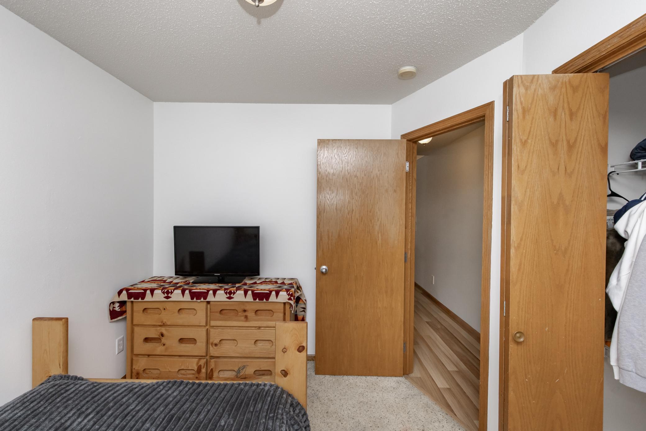 807 16th W Avenue, West Fargo ND 58078 - Photo 24 of 48