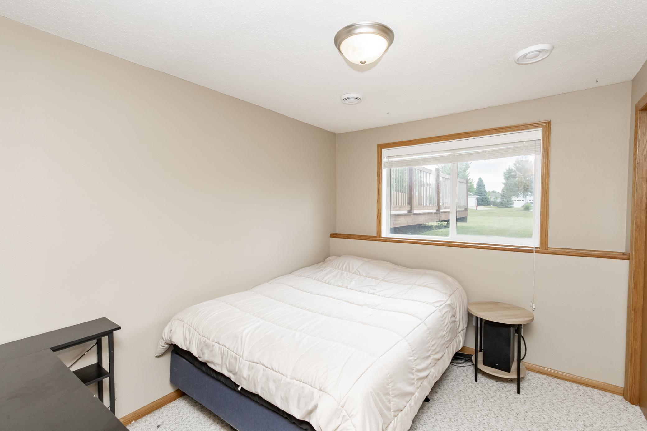 807 16th W Avenue, West Fargo ND 58078 - Photo 31 of 48