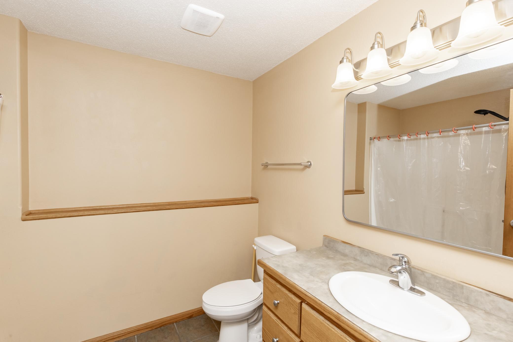 807 16th W Avenue, West Fargo ND 58078 - Photo 35 of 48