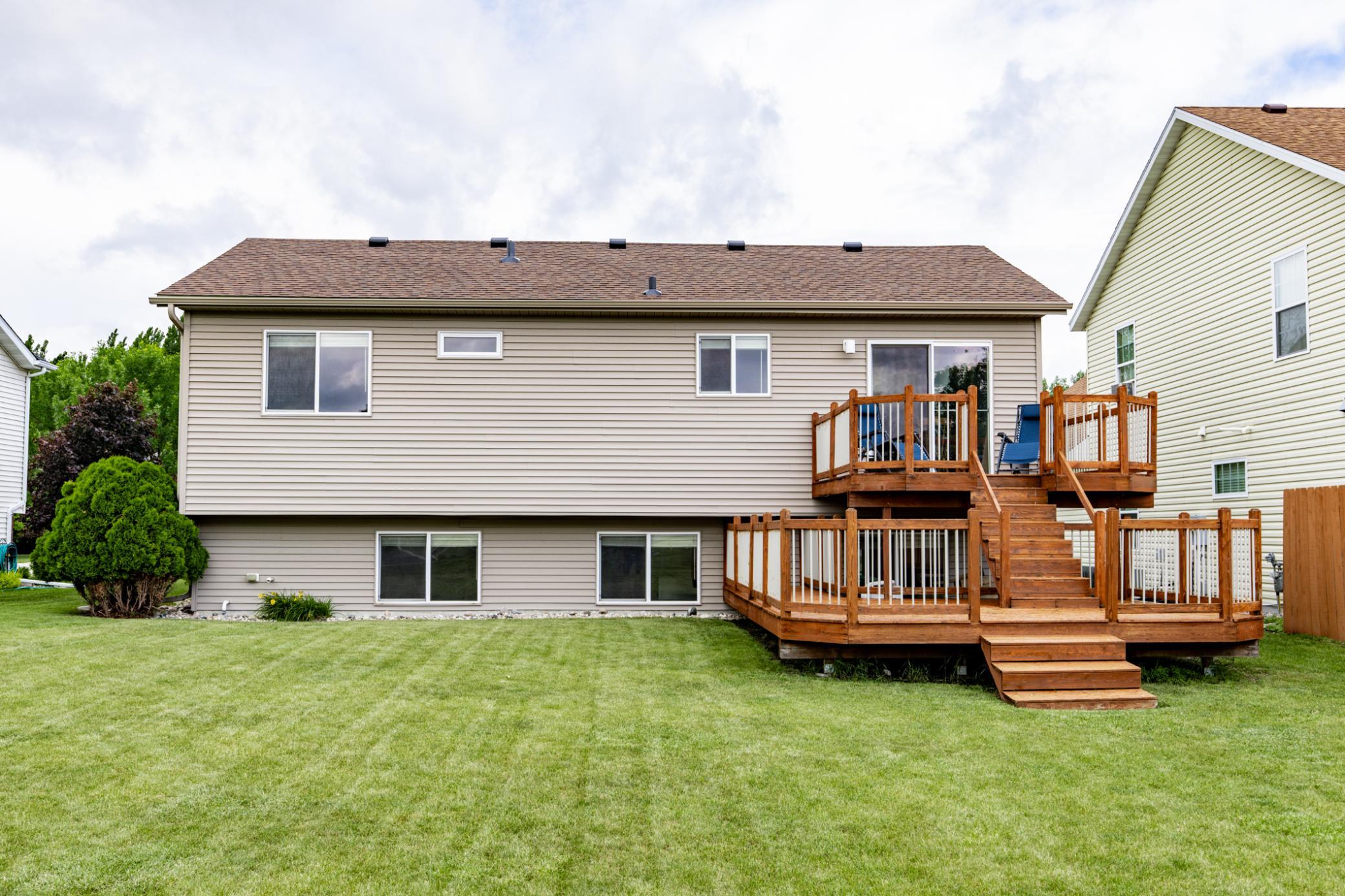 807 16th W Avenue, West Fargo ND 58078 - Photo 40 of 48