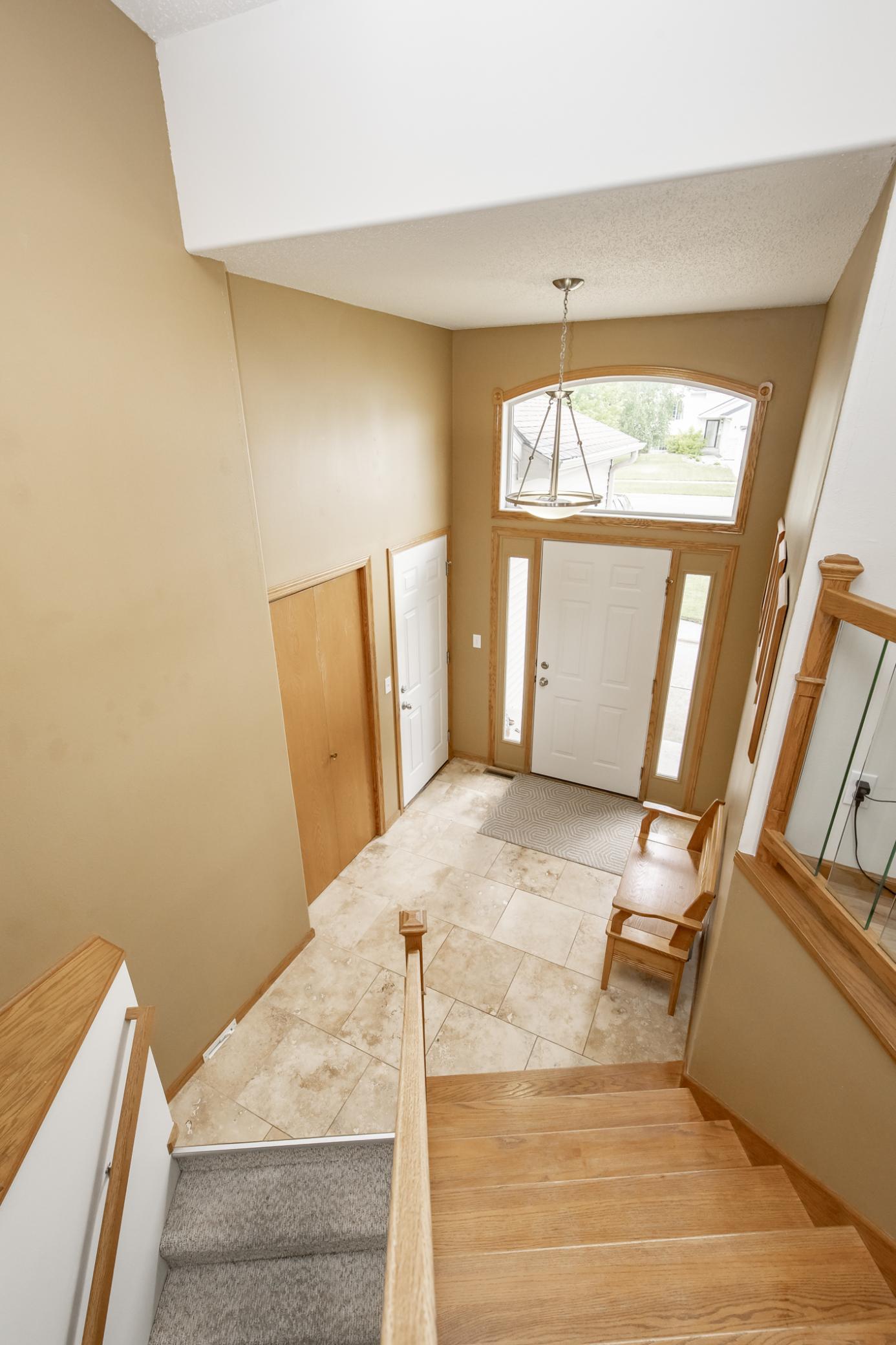 807 16th W Avenue, West Fargo ND 58078 - Photo 5 of 48