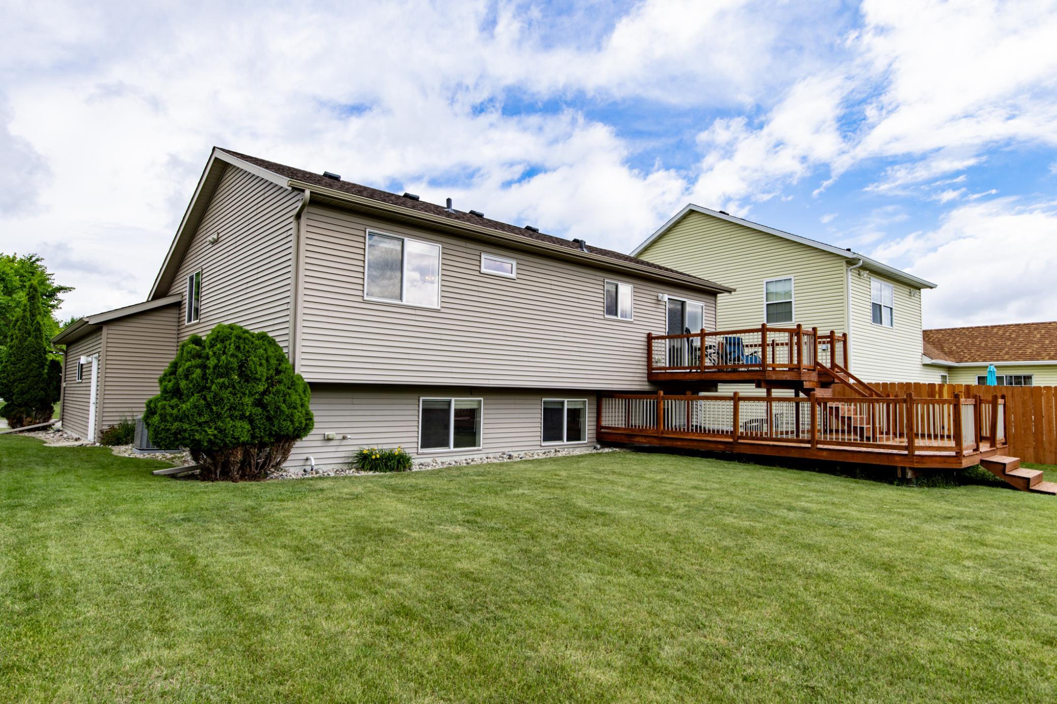 807 16th W Avenue, West Fargo ND 58078 - Photo 41 of 48