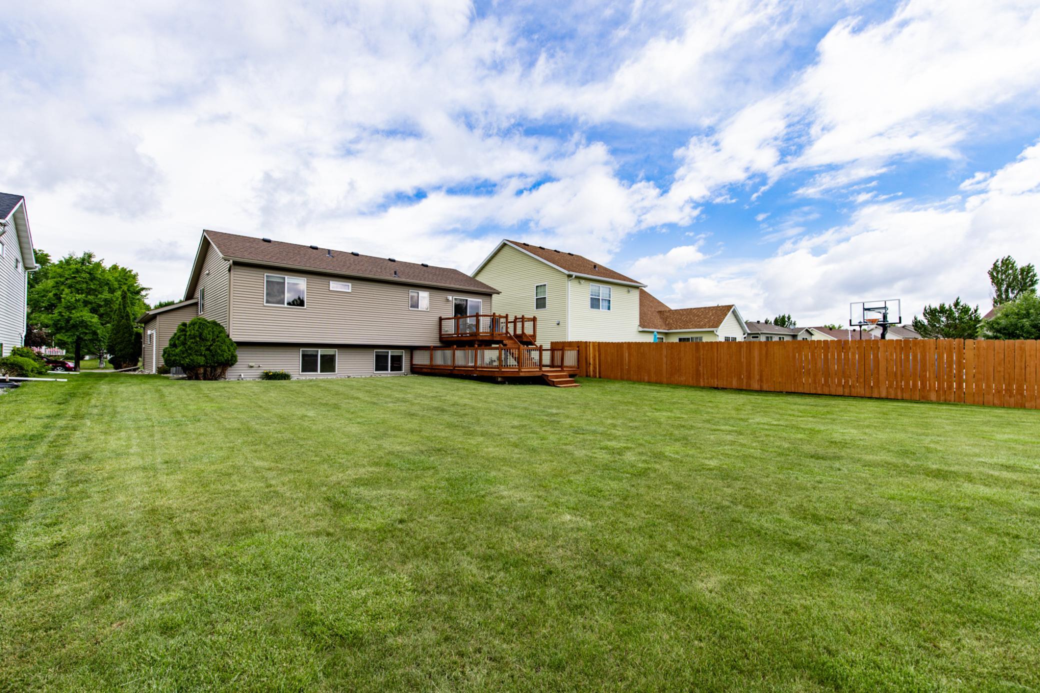 807 16th W Avenue, West Fargo ND 58078 - Photo 46 of 48