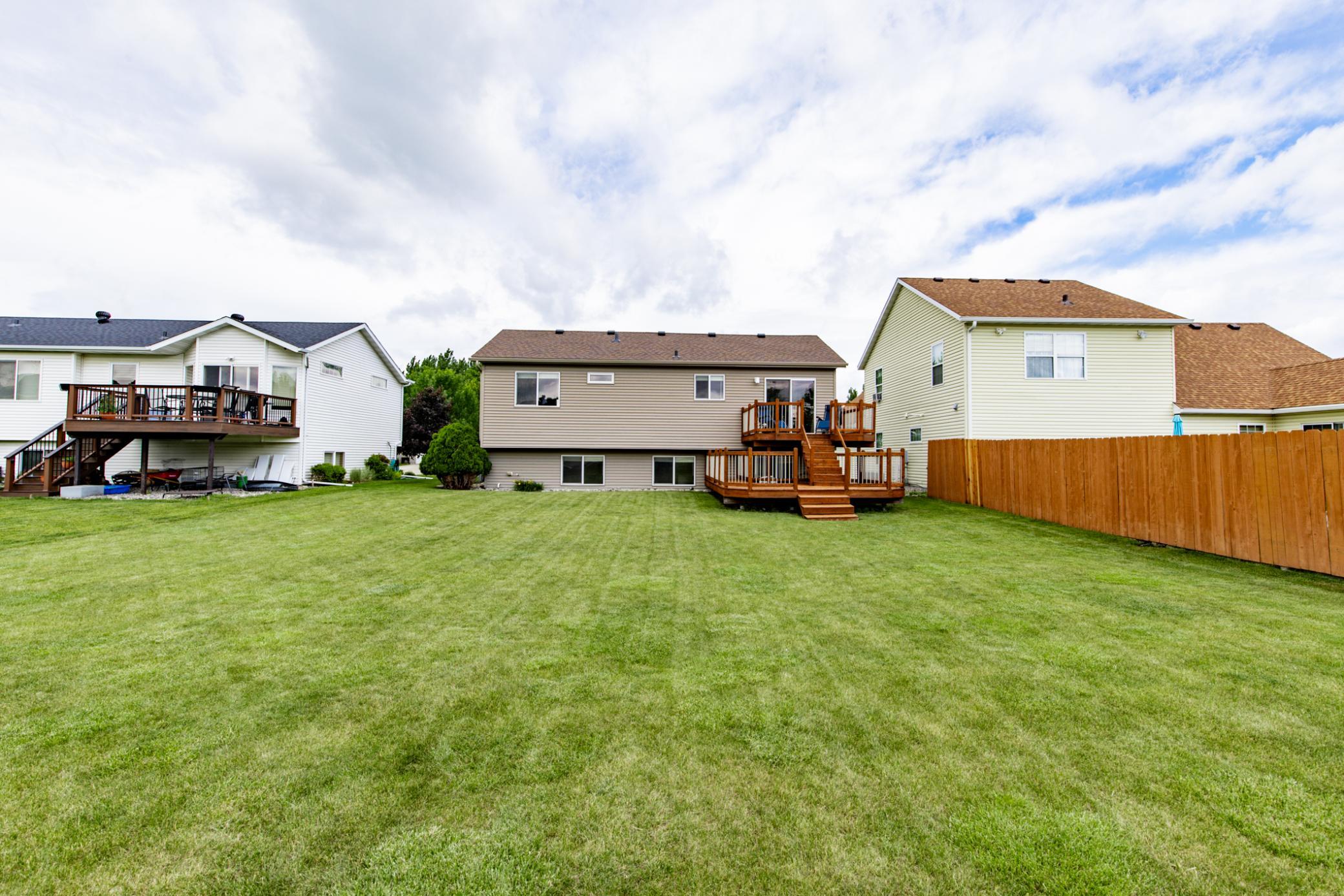 807 16th W Avenue, West Fargo ND 58078 - Photo 47 of 48