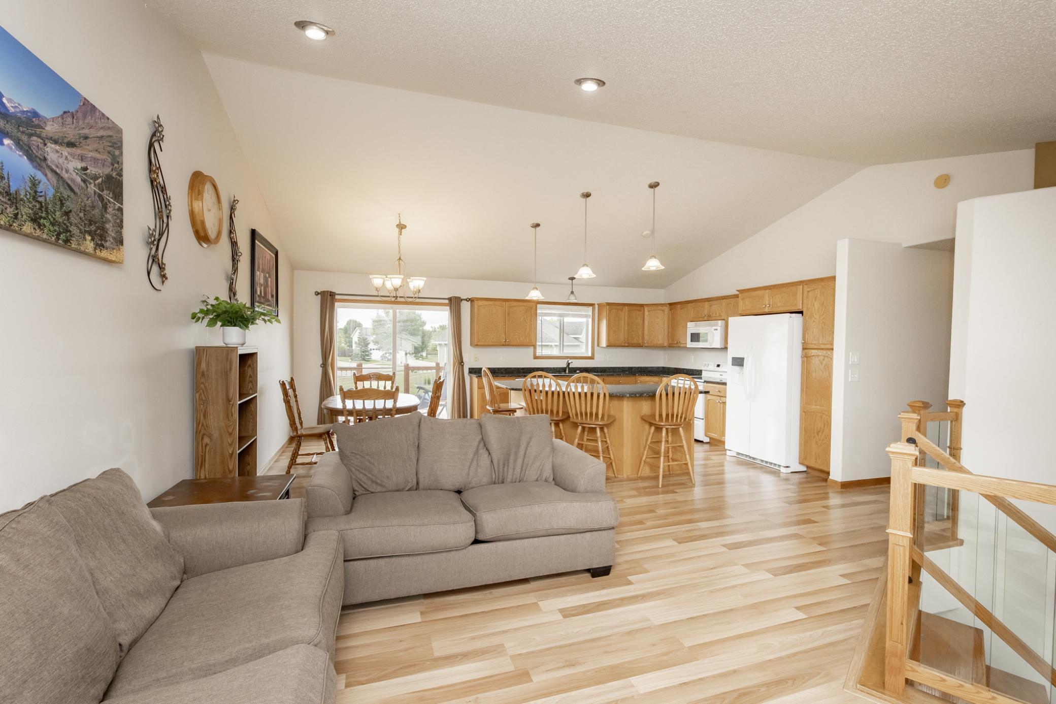807 16th W Avenue, West Fargo ND 58078 - Photo 7 of 48