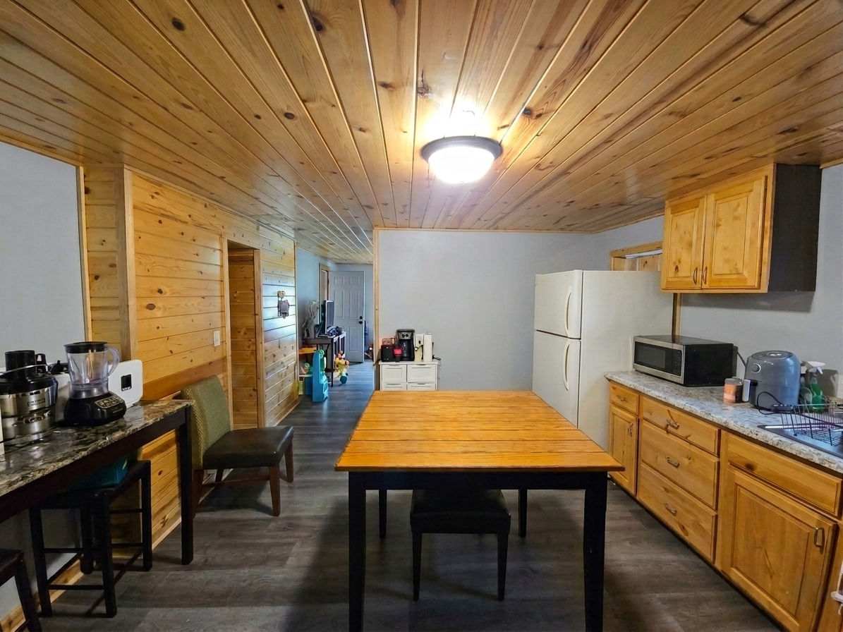 1888 duplex for sale at 1020 Rosewood Street in Brainerd, MN — 4 bed, 2 bath (photo 2 of 15)