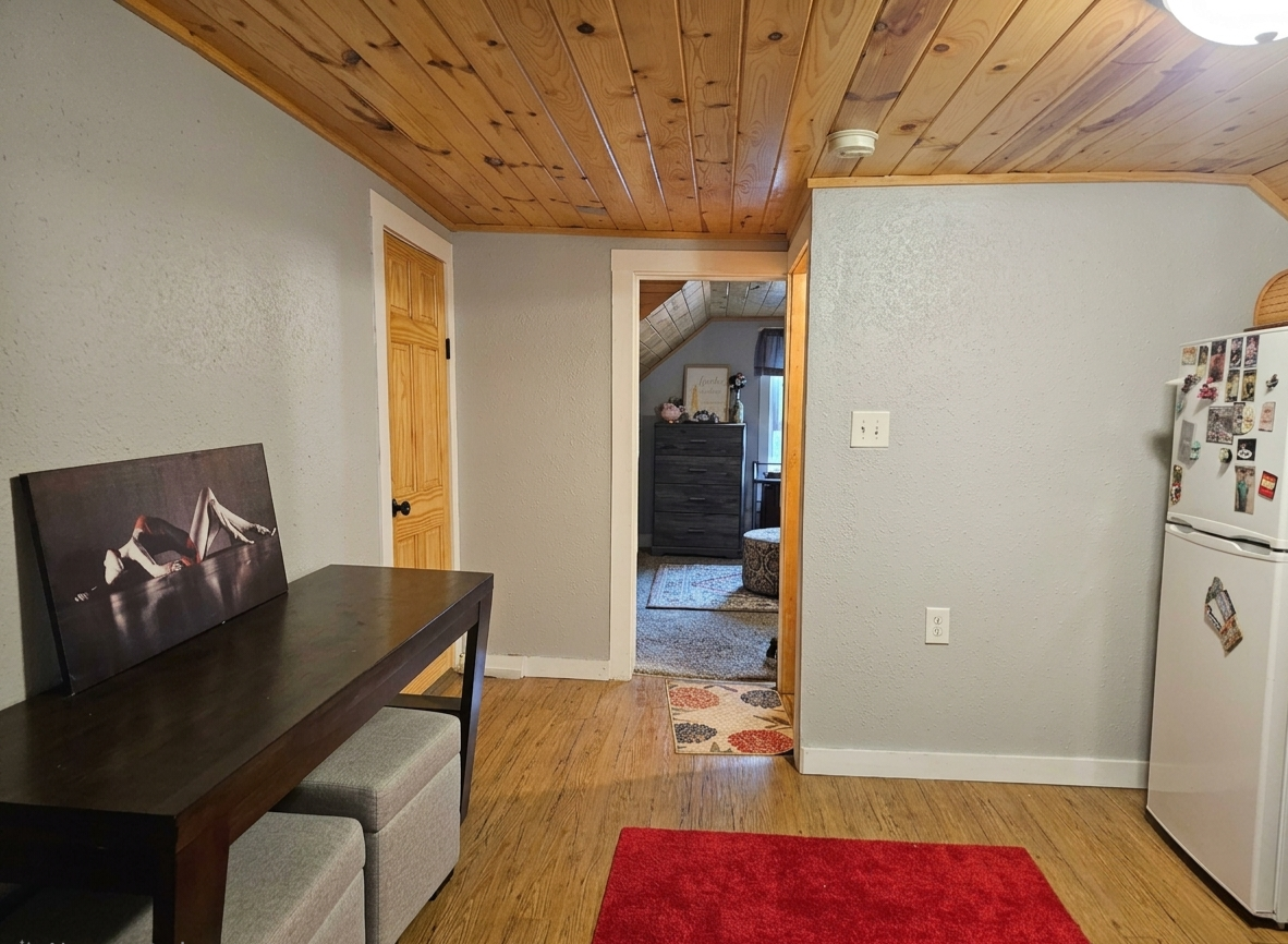 1888 duplex for sale at 1020 Rosewood Street in Brainerd, MN — 4 bed, 2 bath (photo 11 of 15)