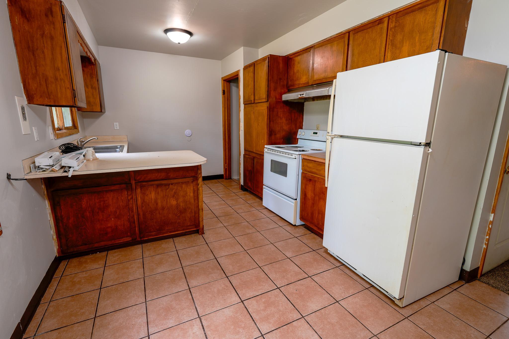 1961 single family home for sale at 1107 17th Street S in Moorhead, MN — 5 bed, 2 bath (photo 12 of 28)