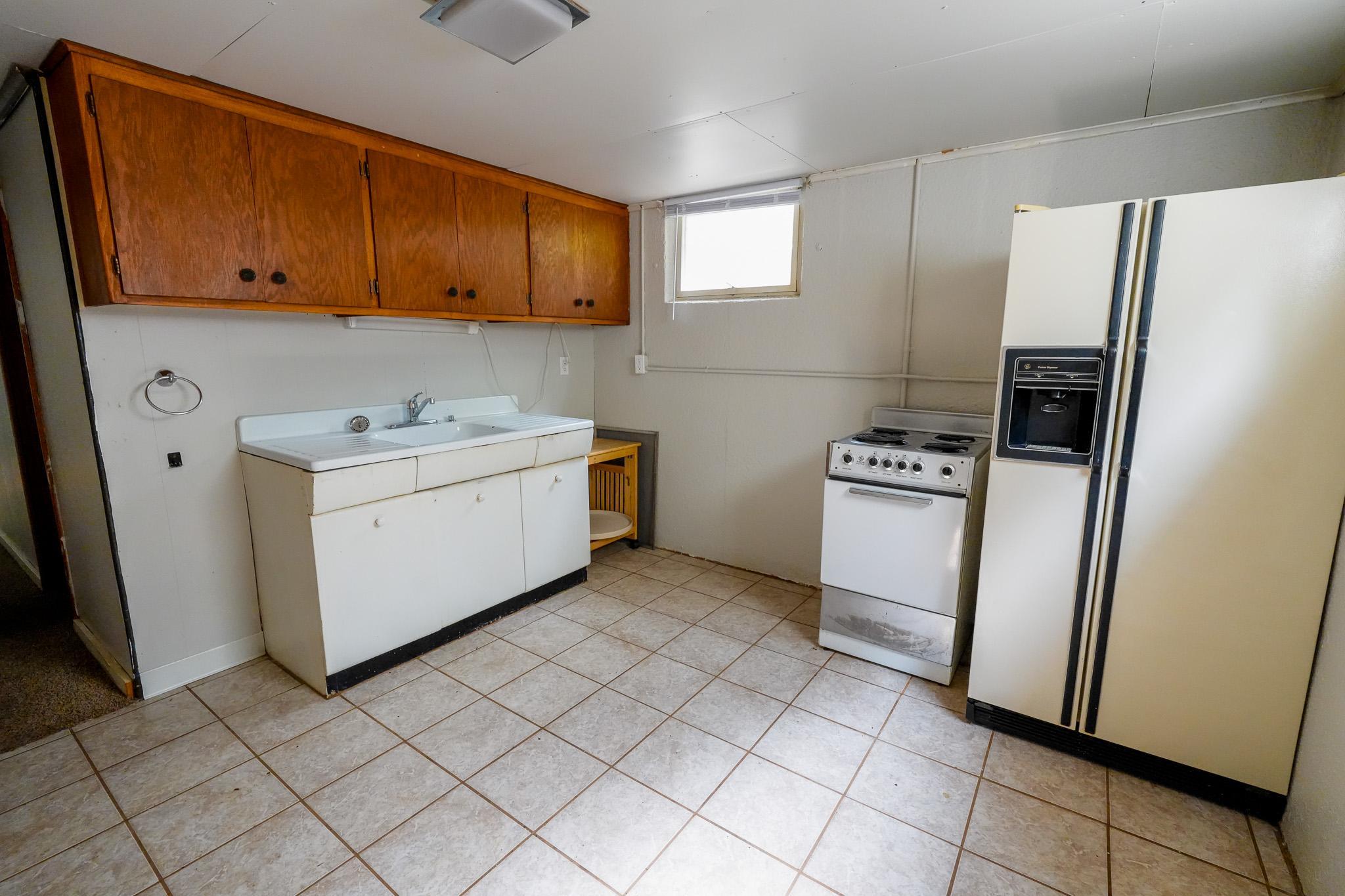 1961 single family home for sale at 1107 17th Street S in Moorhead, MN — 5 bed, 2 bath (photo 18 of 28)