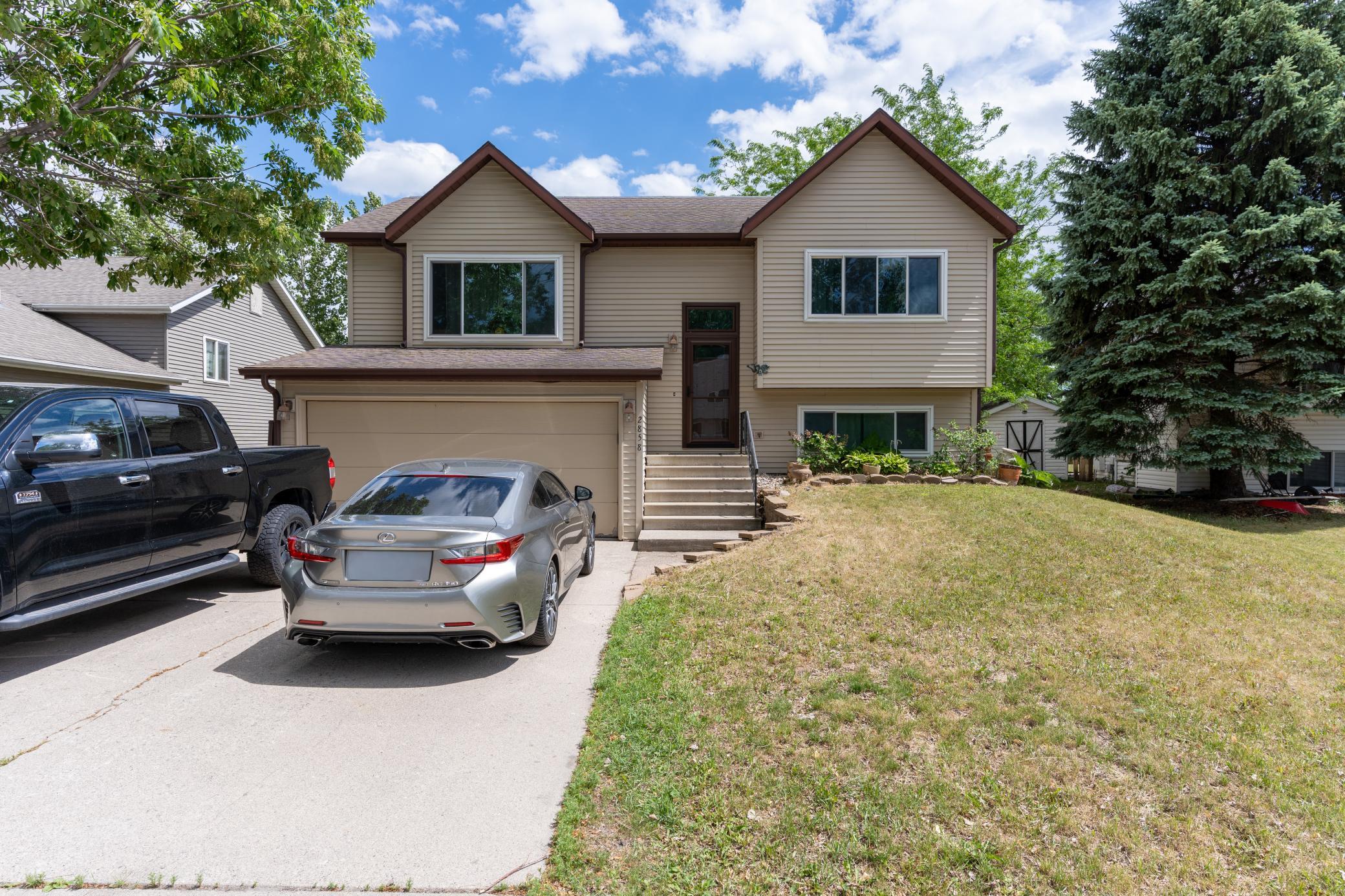2858 26th Street S Circle, Moorhead MN 56560 - Photo 3 of 45