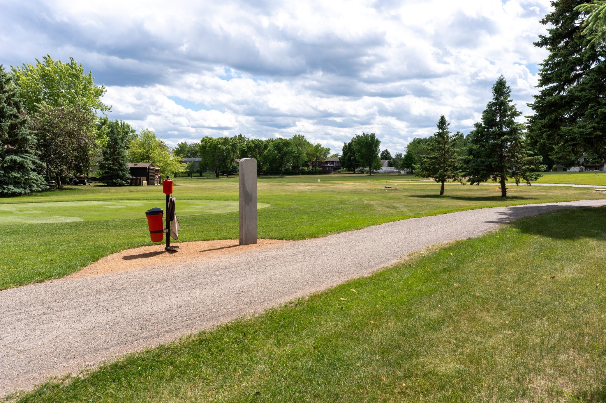 1986 single family home for sale at 2858 26th Street Circle S in Moorhead, MN — 3 bed, 2 bath (photo 8 of 40)