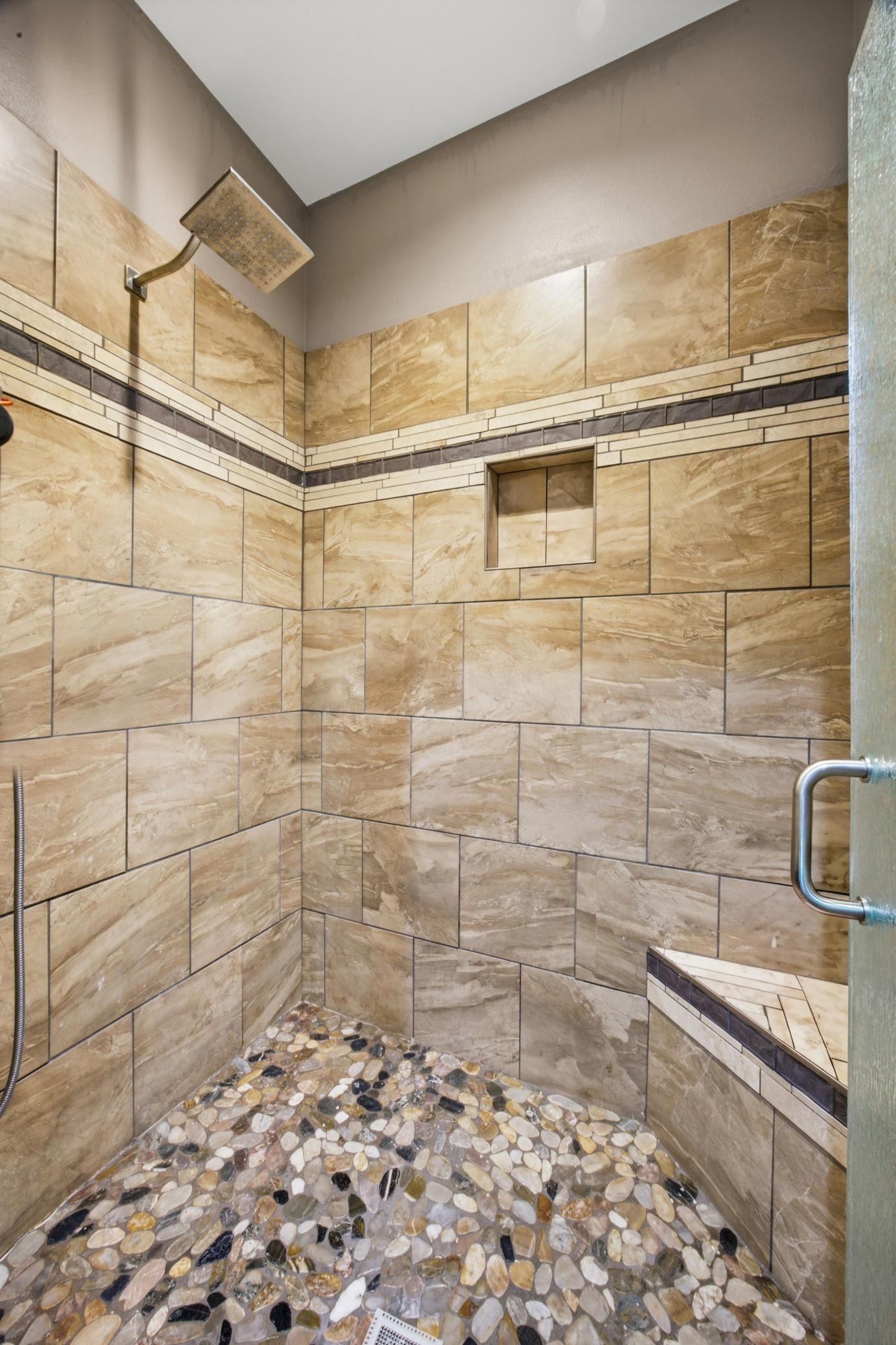 2014 single family home for sale at 1406 W Summerwood Trail in Dilworth, MN — 5 bed, 3 bath (photo 21 of 55)