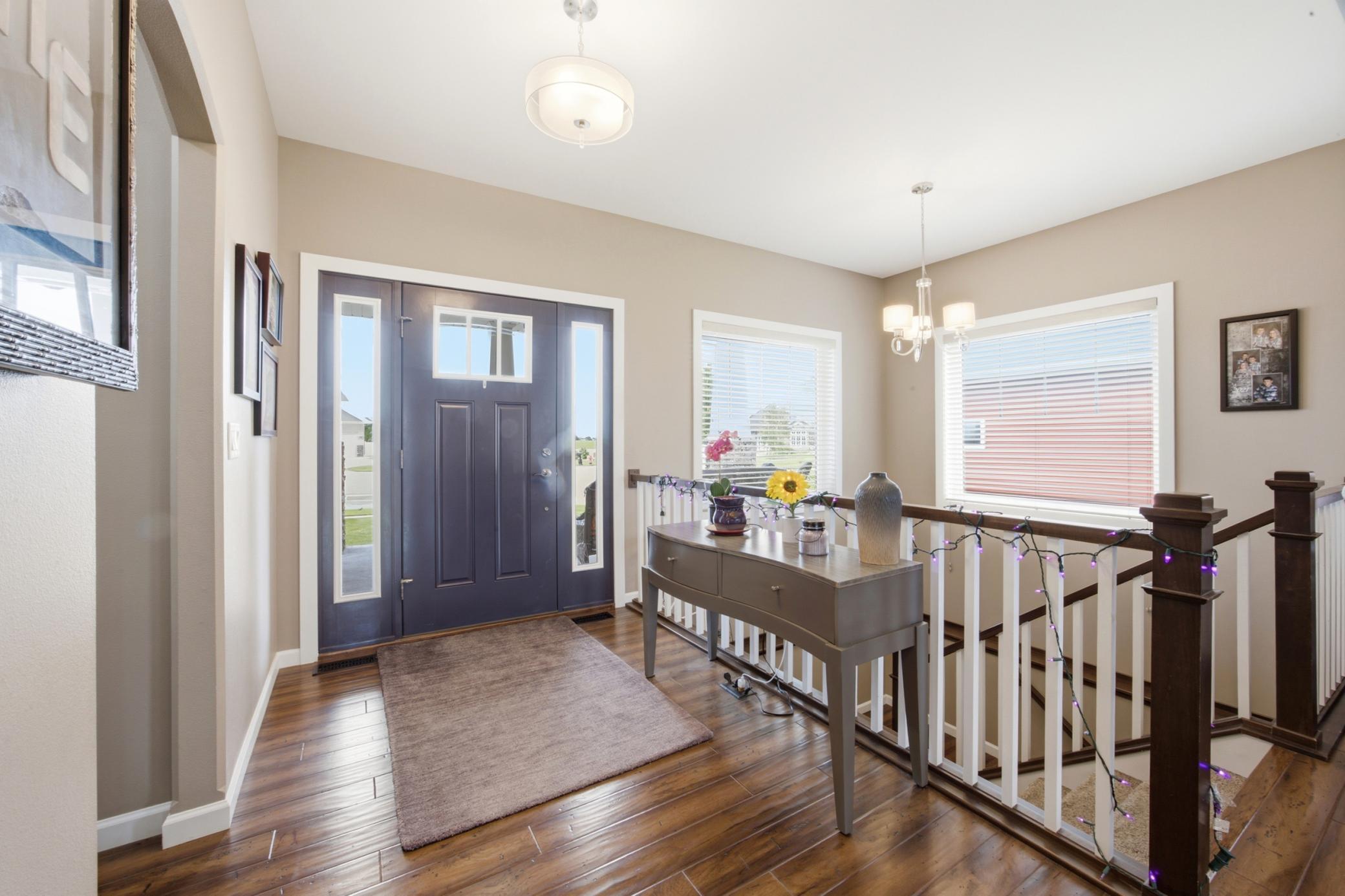 2014 single family home for sale at 1406 W Summerwood Trail in Dilworth, MN — 5 bed, 3 bath (photo 4 of 55)