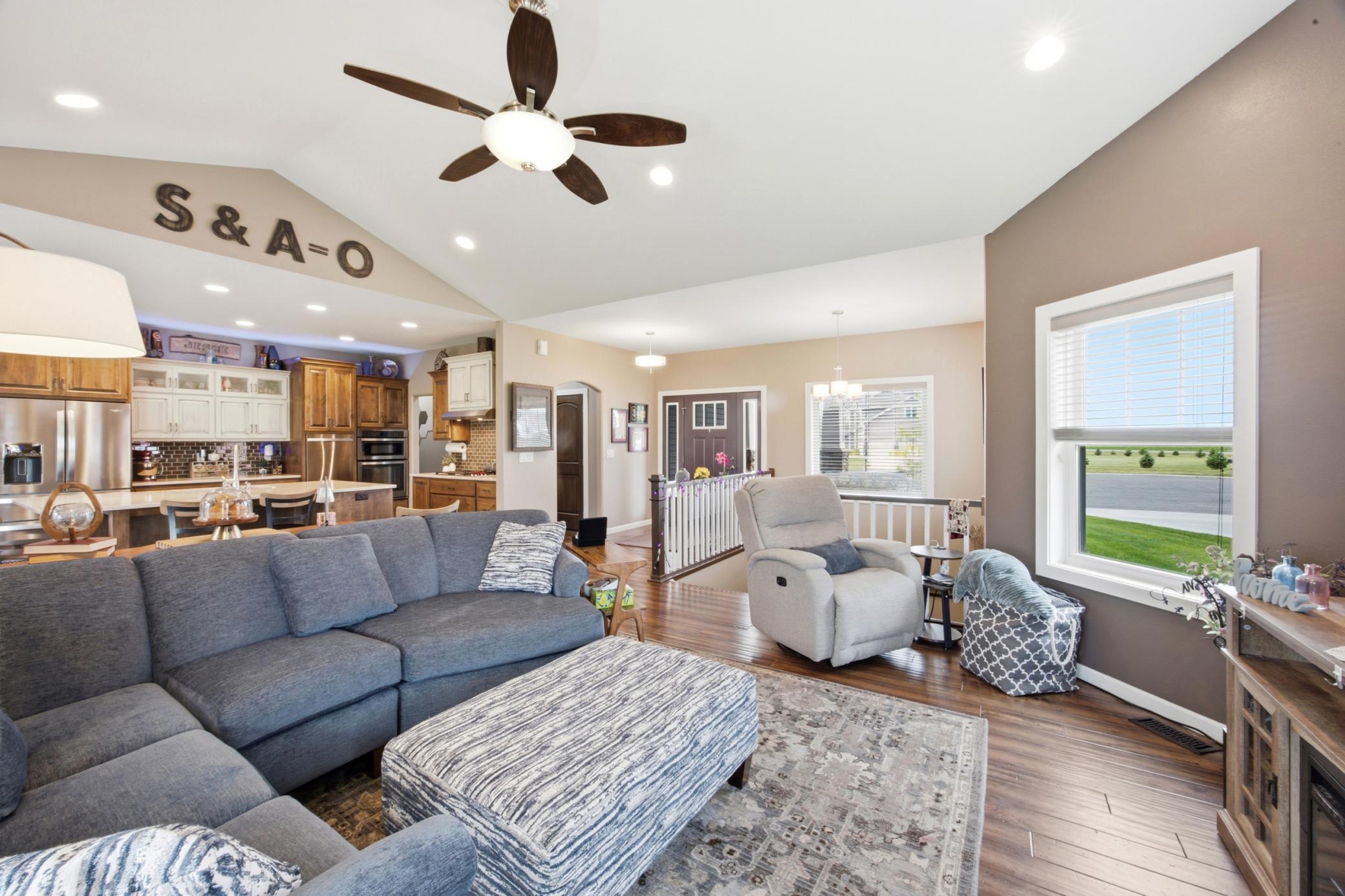 2014 single family home for sale at 1406 W Summerwood Trail in Dilworth, MN — 5 bed, 3 bath (photo 7 of 55)