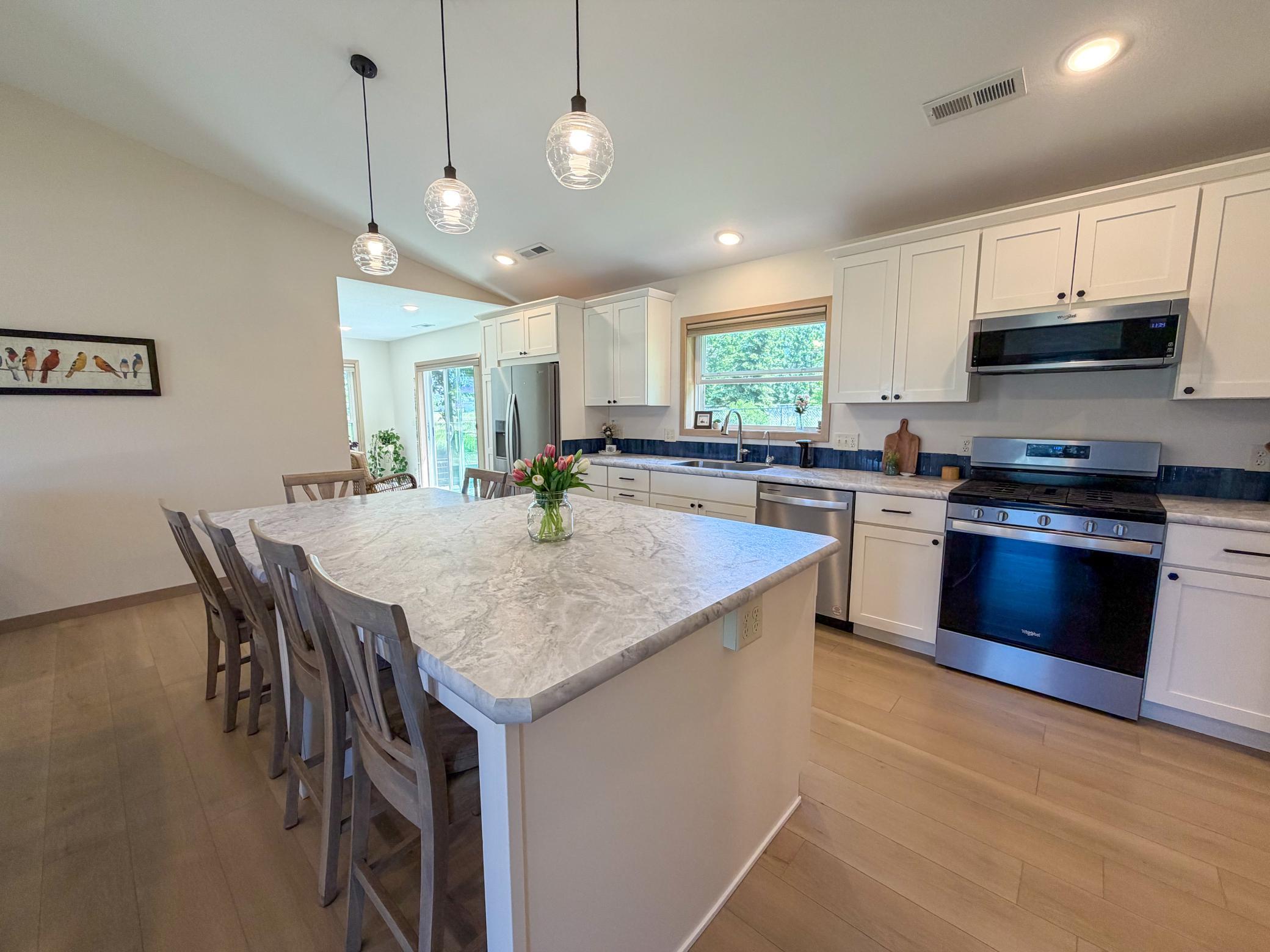 2022 single family home for sale at 612 Irving Beach Drive SW in Bemidji, MN — 2 bed, 2 bath (photo 3 of 17)