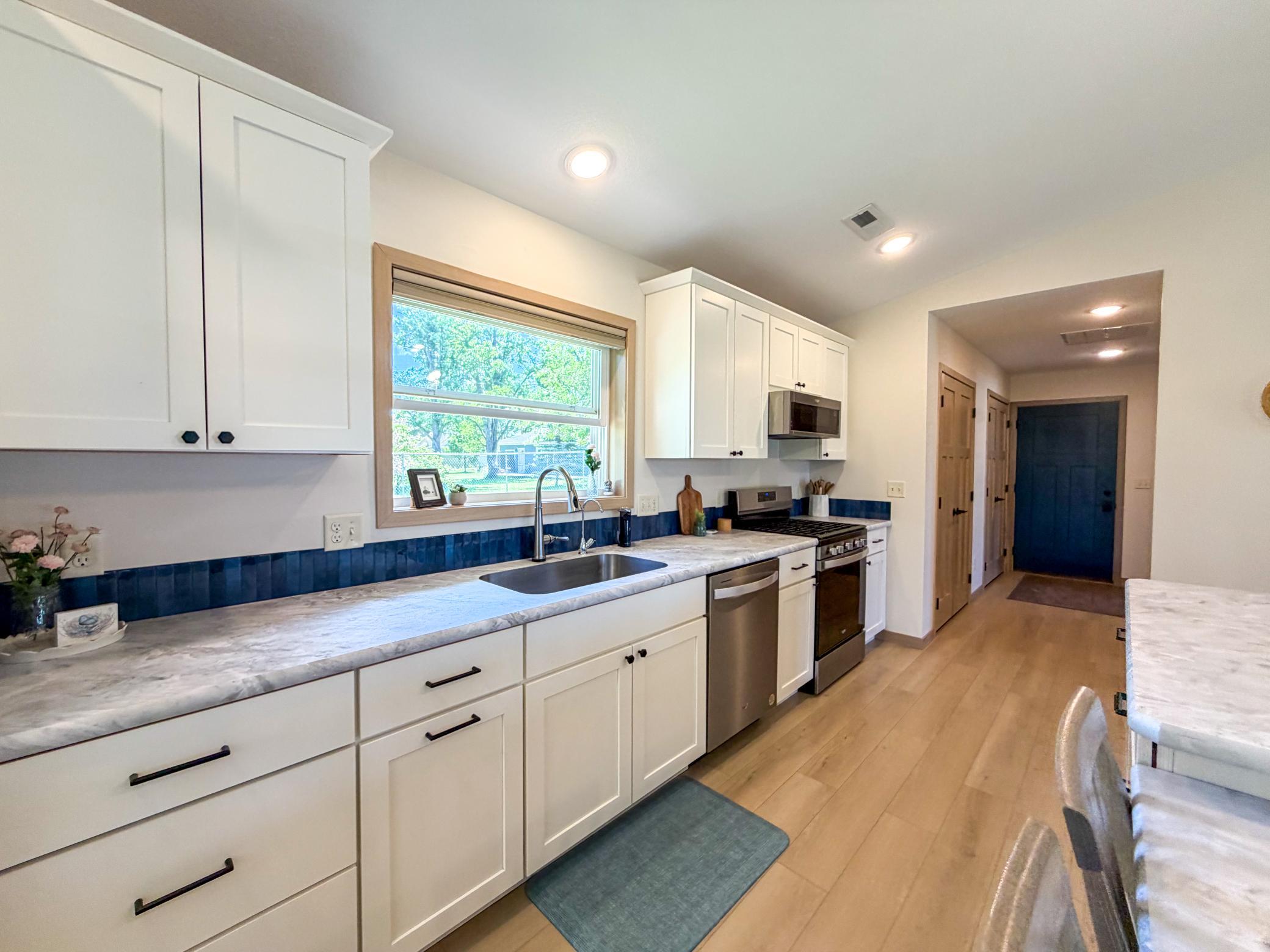 2022 single family home for sale at 612 Irving Beach Drive SW in Bemidji, MN — 2 bed, 2 bath (photo 4 of 17)