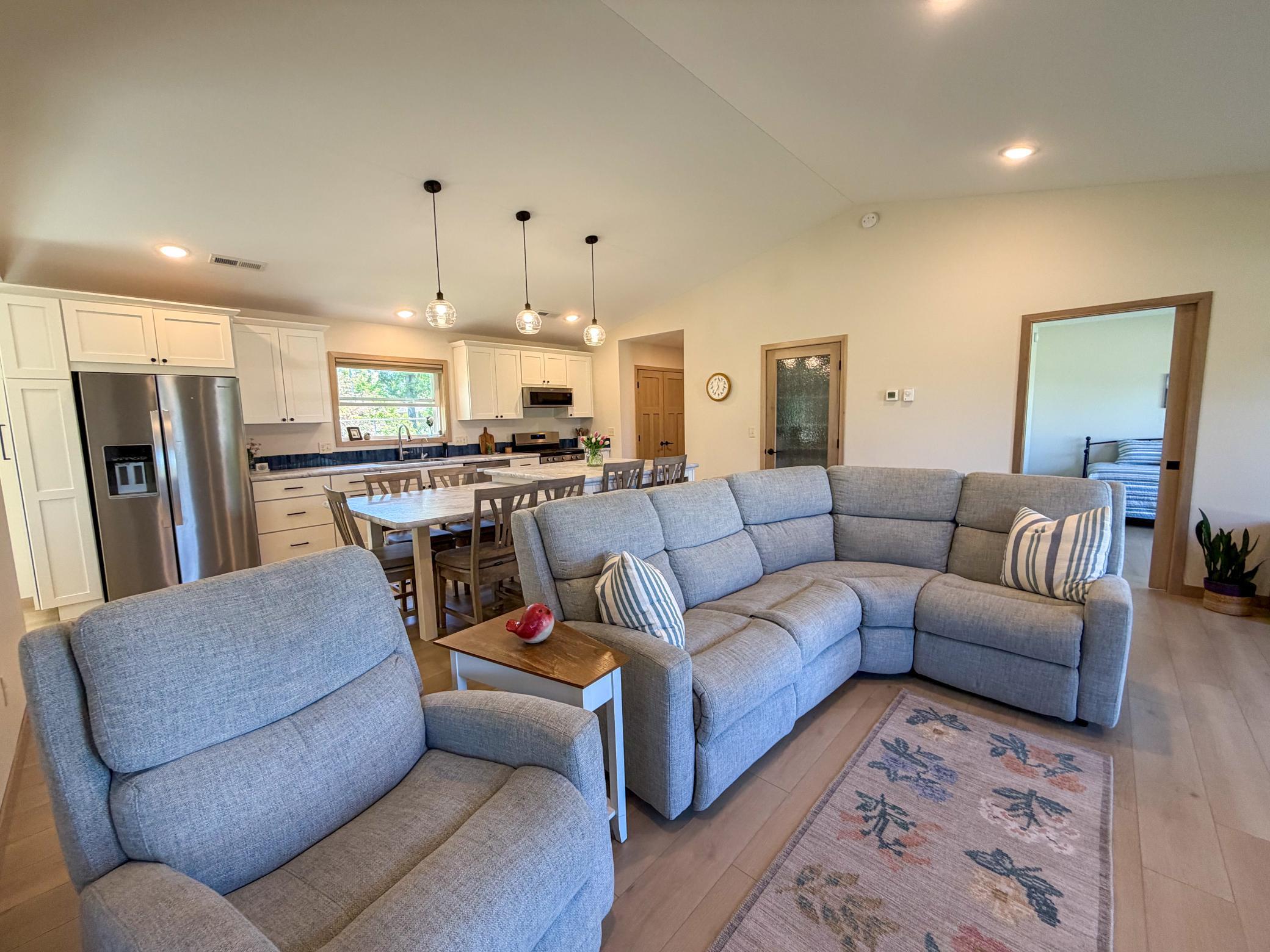 2022 single family home for sale at 612 Irving Beach Drive SW in Bemidji, MN — 2 bed, 2 bath (photo 6 of 17)