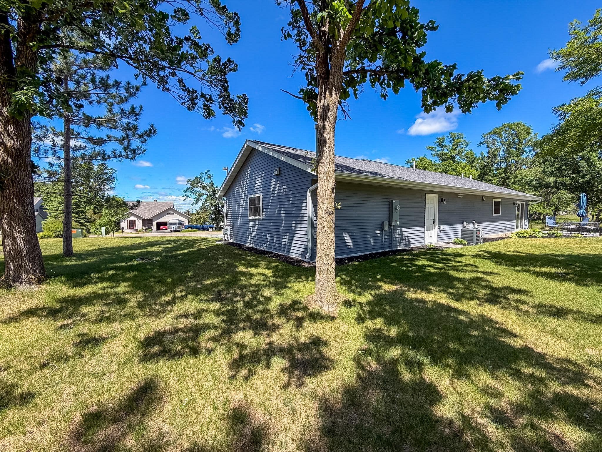 2022 single family home for sale at 612 Irving Beach Drive SW in Bemidji, MN — 2 bed, 2 bath (photo 22 of 31)