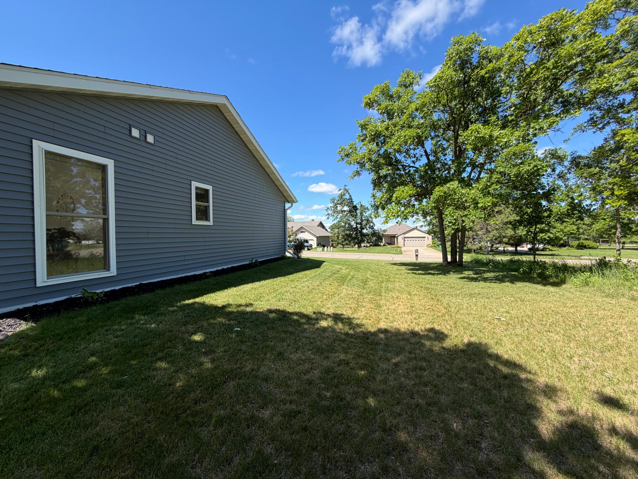 2022 single family home for sale at 612 Irving Beach Drive SW in Bemidji, MN — 2 bed, 2 bath (photo 23 of 31)