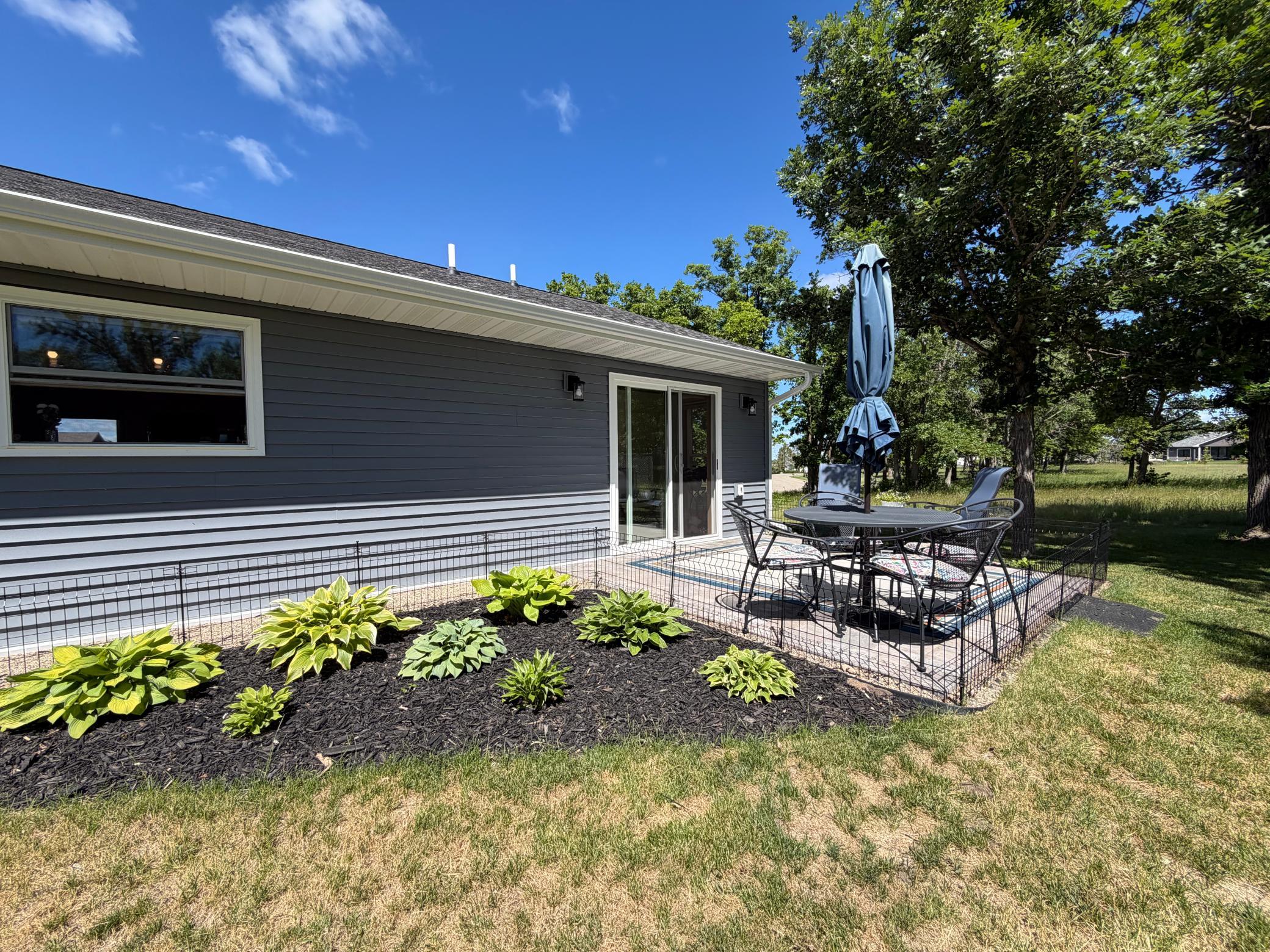 2022 single family home for sale at 612 Irving Beach Drive SW in Bemidji, MN — 2 bed, 2 bath (photo 27 of 31)