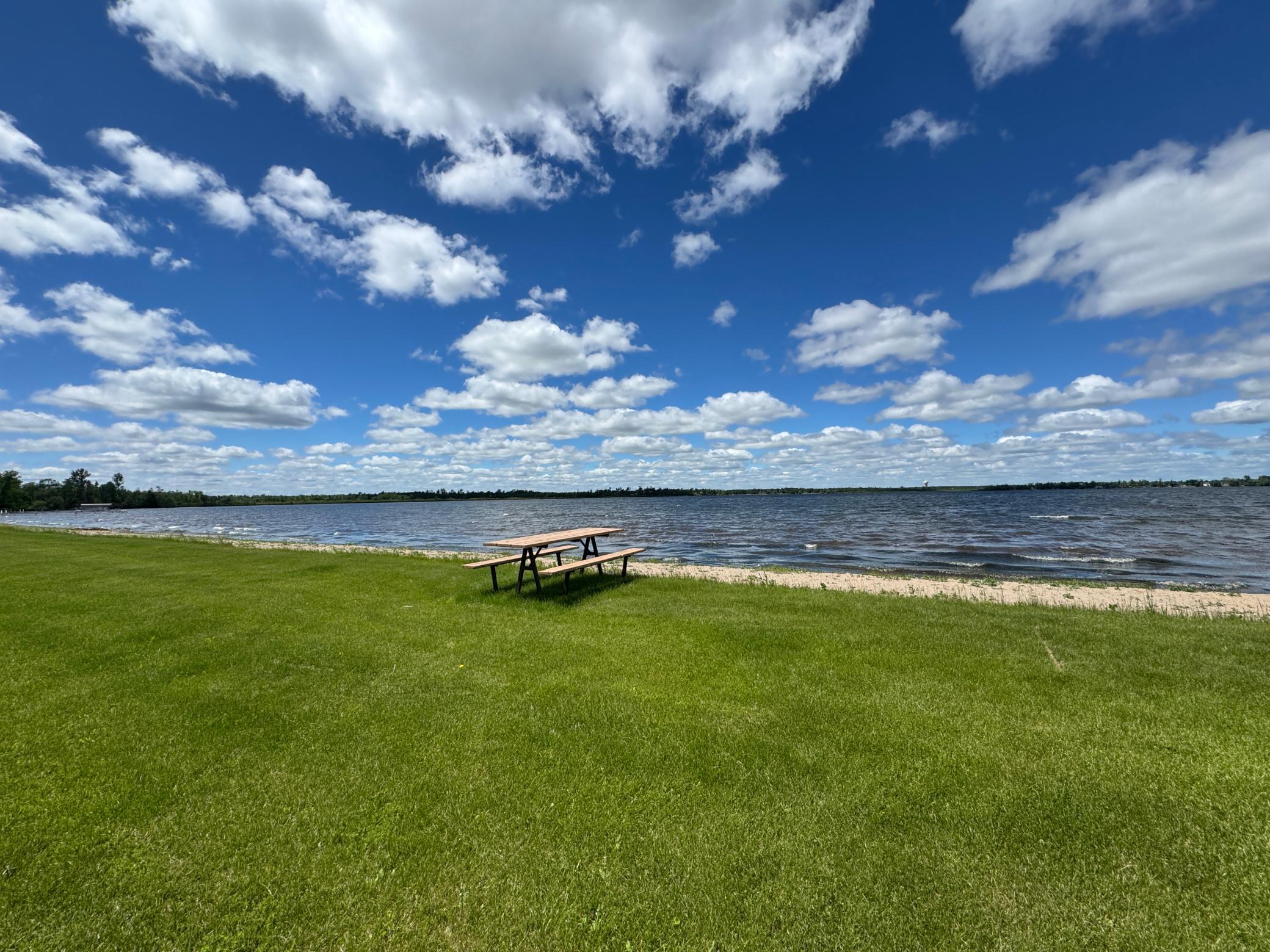2022 single family home for sale at 612 Irving Beach Drive SW in Bemidji, MN — 2 bed, 2 bath (photo 28 of 31)