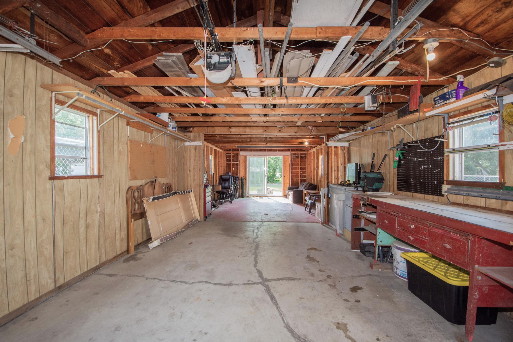 1951 single family home for sale at 1215 13th Street N in Moorhead, MN — 4 bed, 2 bath (photo 41 of 43)