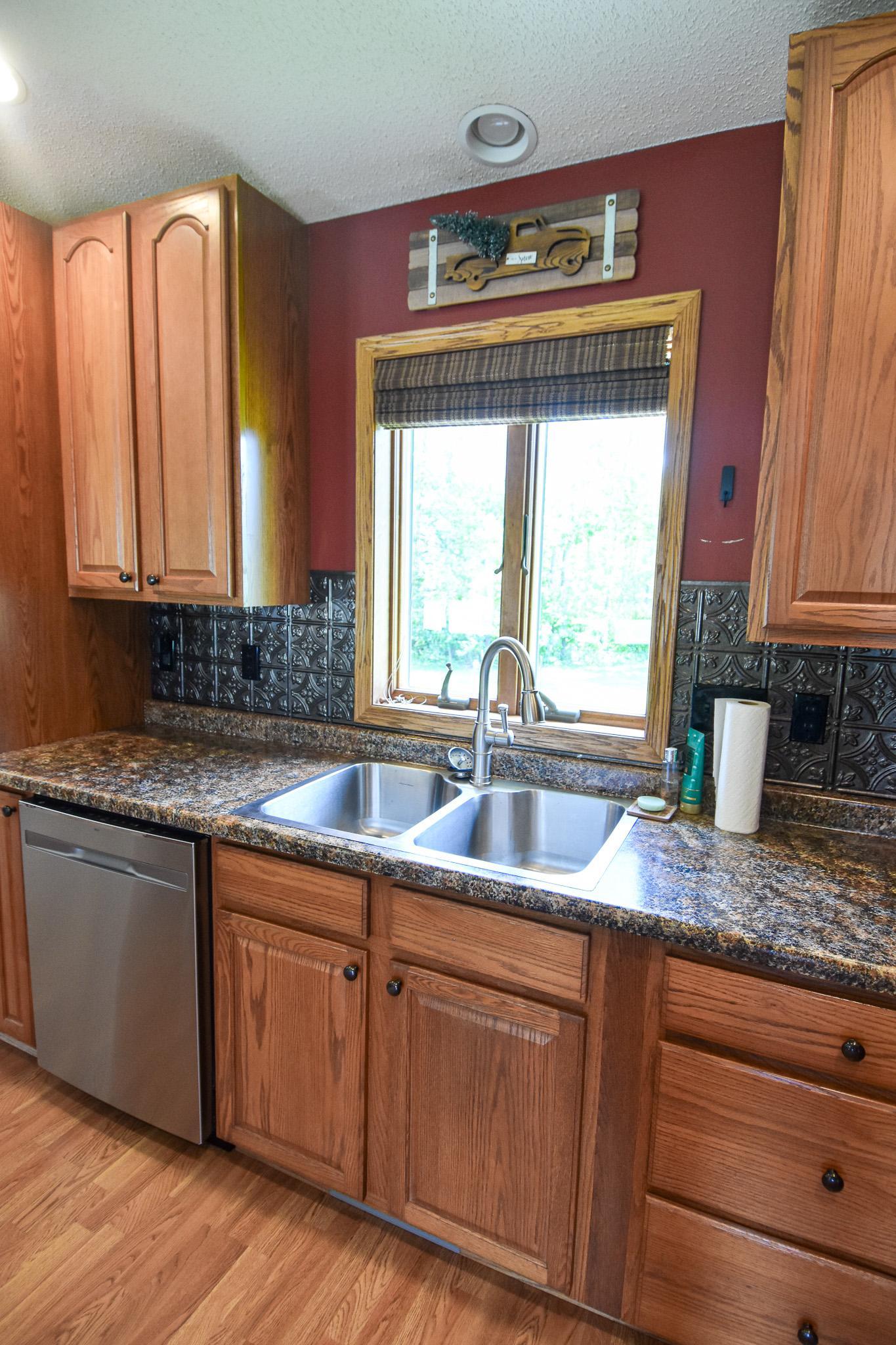 506 E Bakke Avenue, Newfolden MN 56738 - Photo 4 of 36