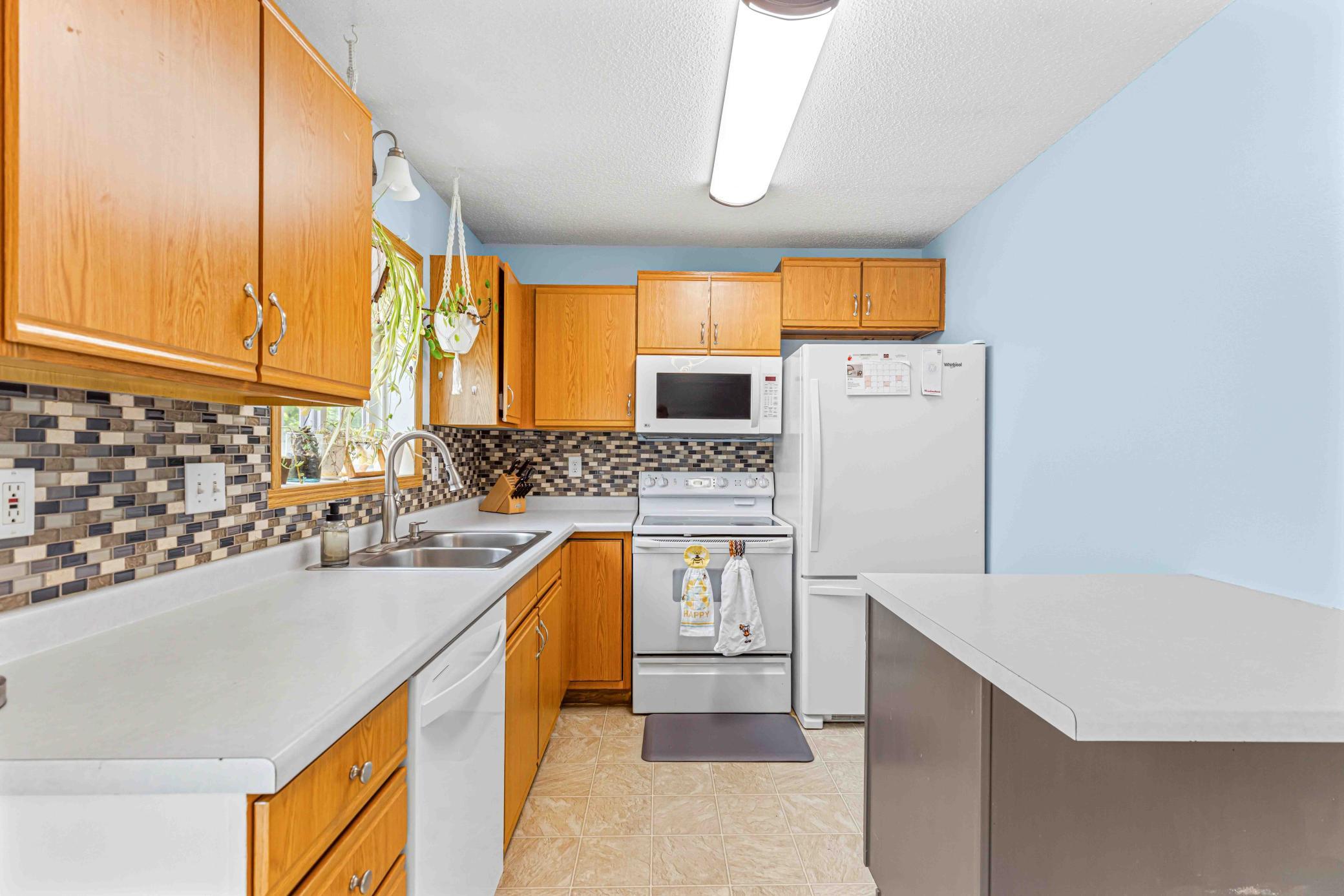 3915 34th S Street, Fargo ND 58104 - Photo 9 of 41