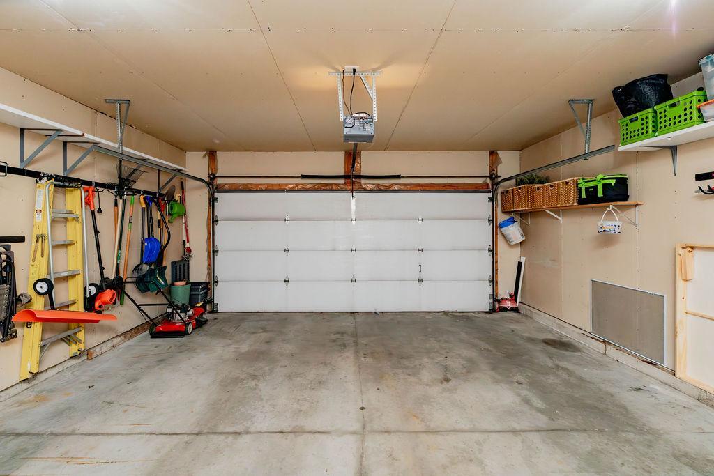 4284 39 1/2 S Avenue, Fargo ND 58104 - Photo 38 of 40