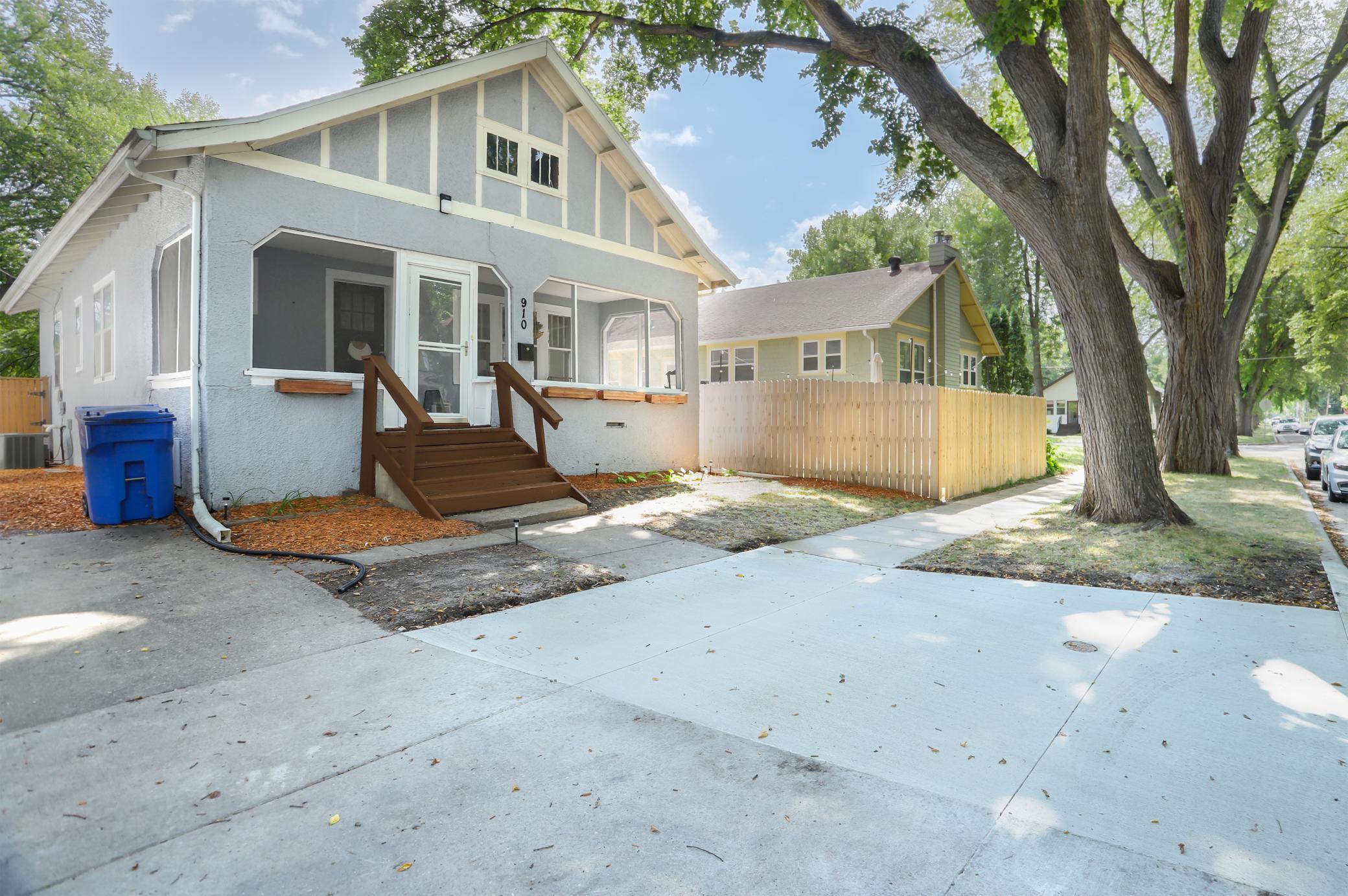 1919 single family home for sale at 910 11th Street S in Fargo, ND — 2 bed, 1 bath