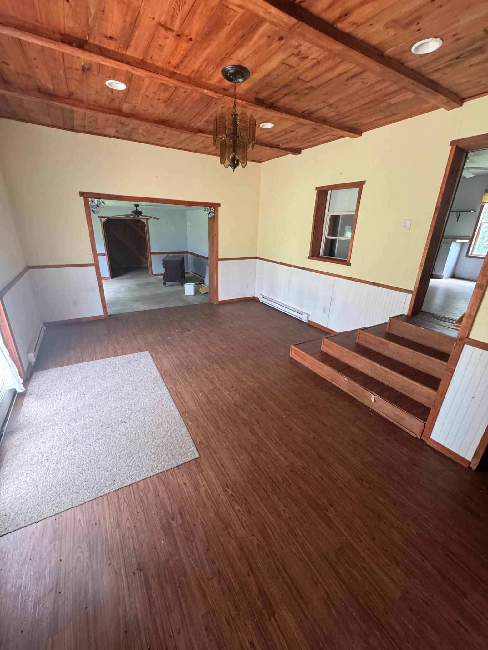 2006 single family home for sale at 106 2nd Avenue N in Mooreton, ND — 3 bed, 1 bath (photo 4 of 27)