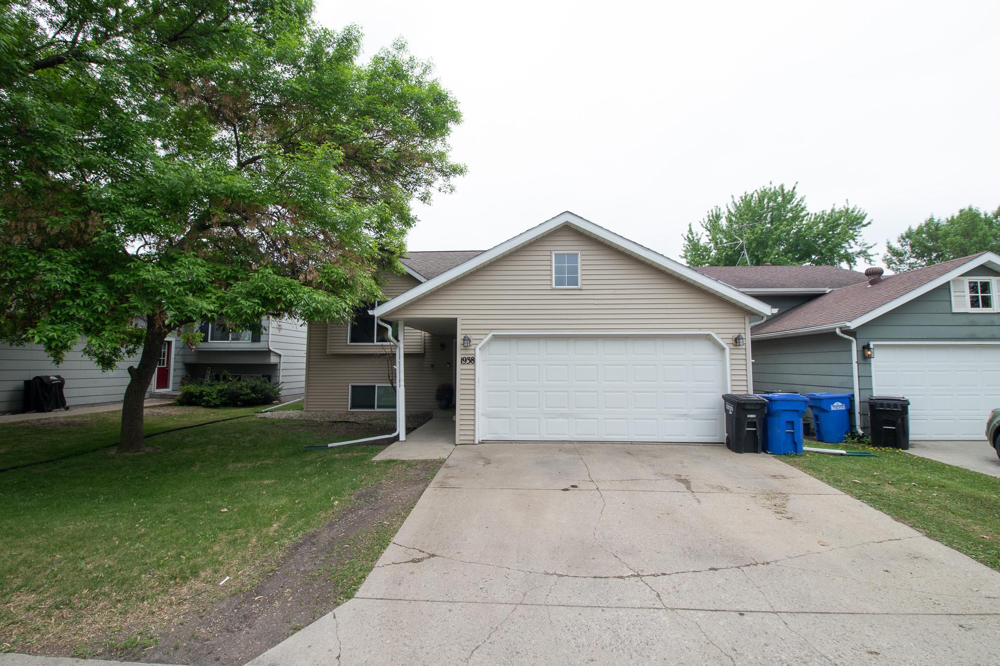 1938 53rd S Avenue, Fargo ND 58104 - Photo 2 of 31