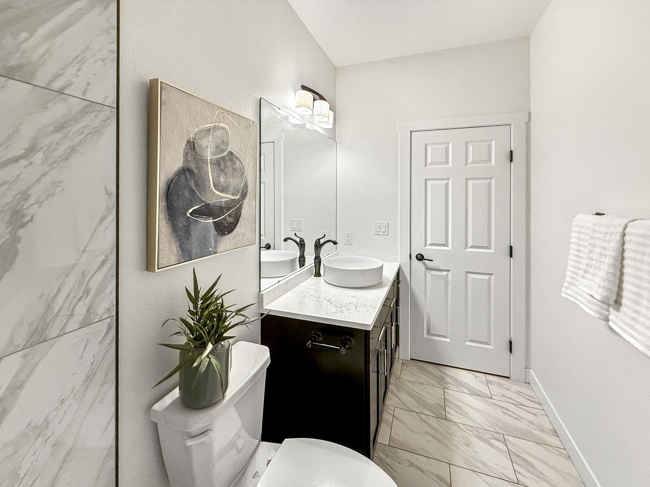 2020 single family home for sale at 3620 Cordova Loop S in Fargo, ND — 5 bed, 3 bath (photo 34 of 50)