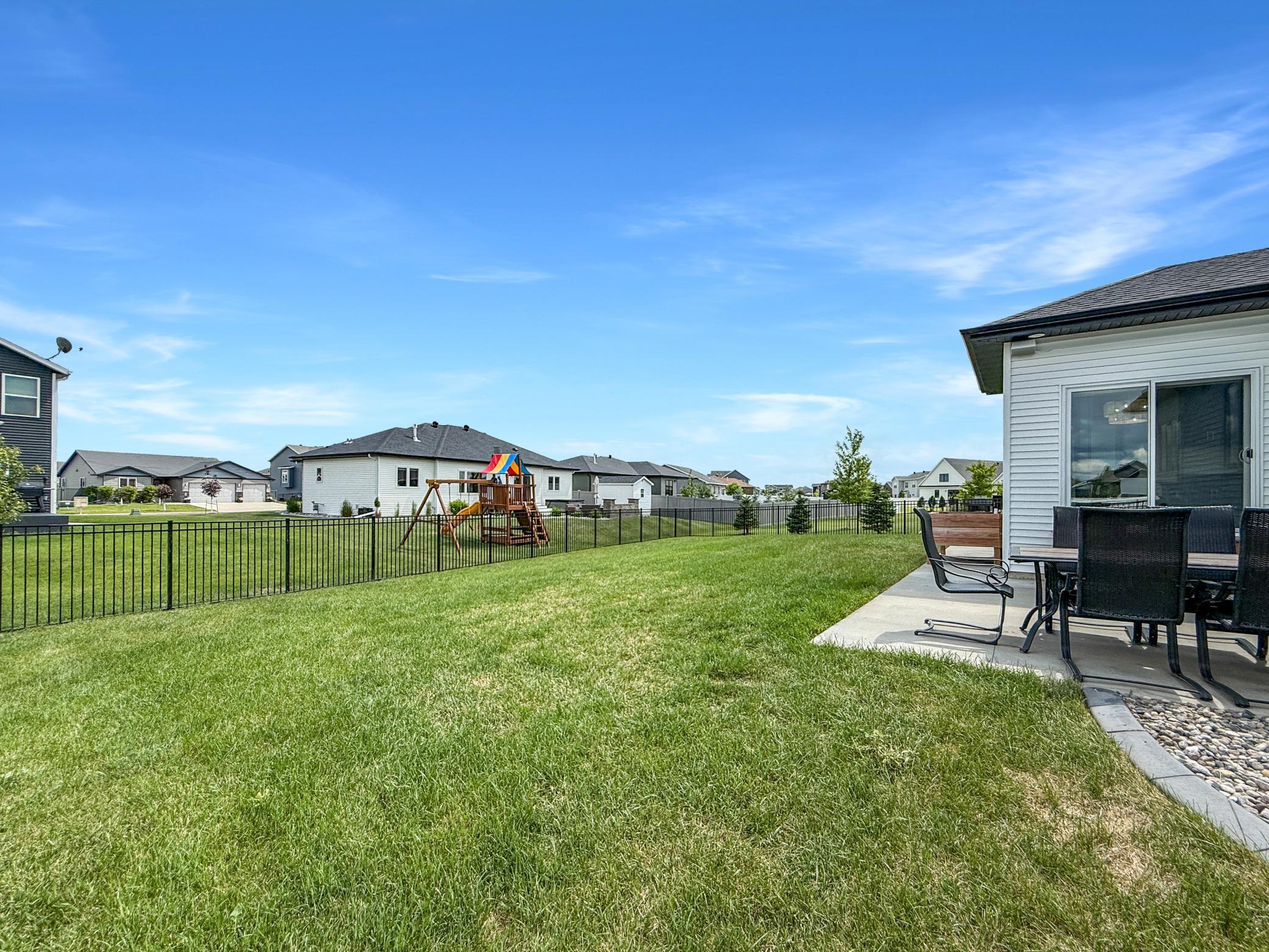 2020 single family home for sale at 3620 Cordova Loop S in Fargo, ND — 5 bed, 3 bath (photo 7 of 50)