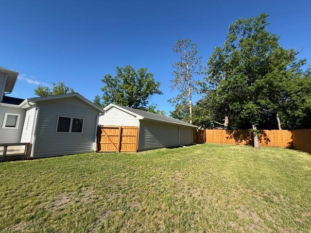 1940 single family home for sale at 321 23rd Street NE in Bemidji, MN — 5 bed, 3 bath (photo 32 of 35)