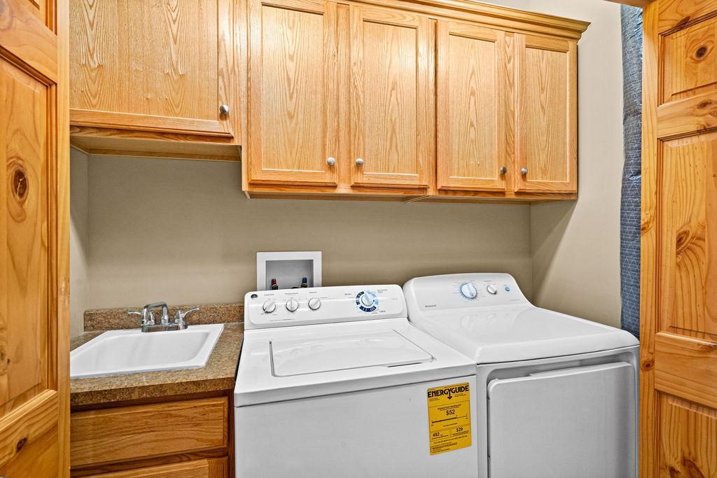 2010 townhouse for sale at 205 SE 17th Street, Unit 110 in Grand Rapids, MN — 2 bed, 2 bath (photo 12 of 27)