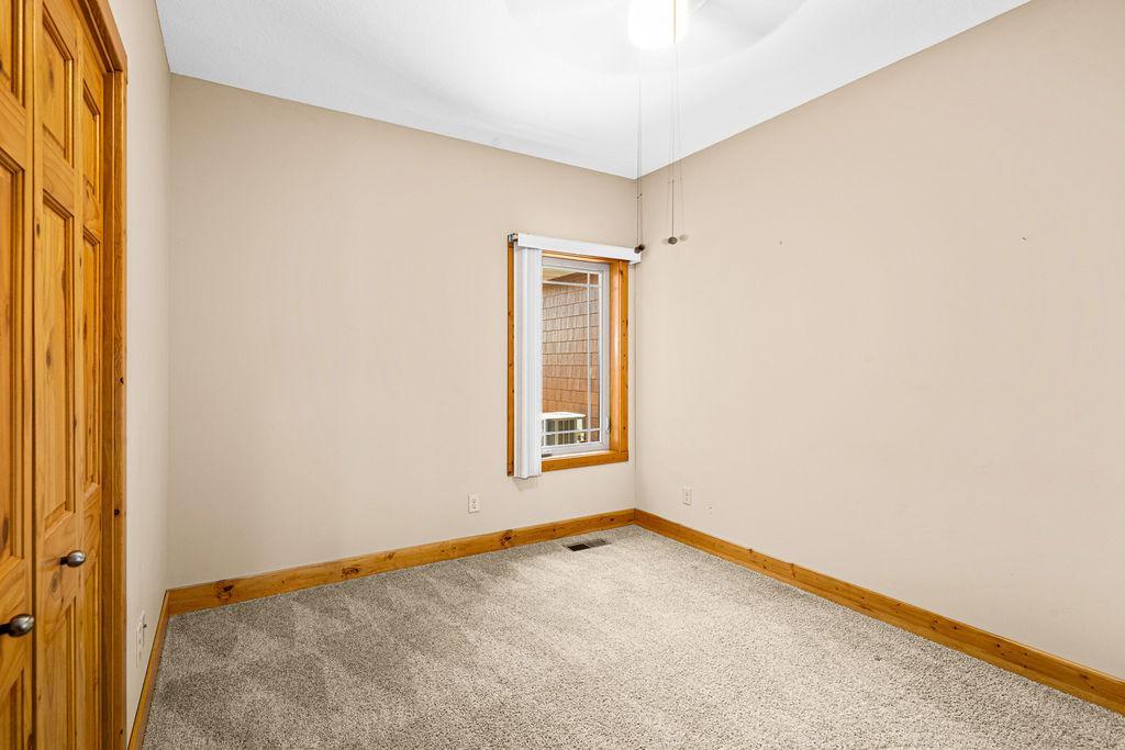 2010 townhouse for sale at 205 SE 17th Street, Unit 110 in Grand Rapids, MN — 2 bed, 2 bath (photo 16 of 27)