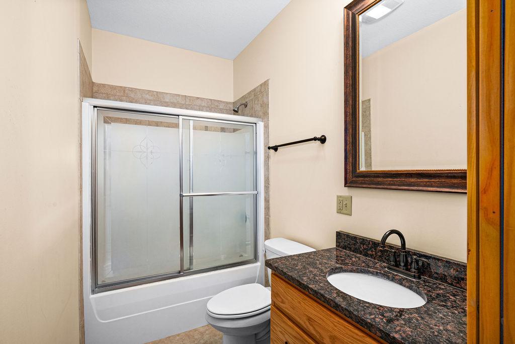 2010 townhouse for sale at 205 SE 17th Street, Unit 110 in Grand Rapids, MN — 2 bed, 2 bath (photo 18 of 27)