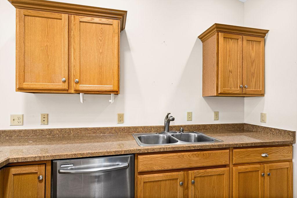 2010 townhouse for sale at 205 SE 17th Street, Unit 110 in Grand Rapids, MN — 2 bed, 2 bath (photo 8 of 27)