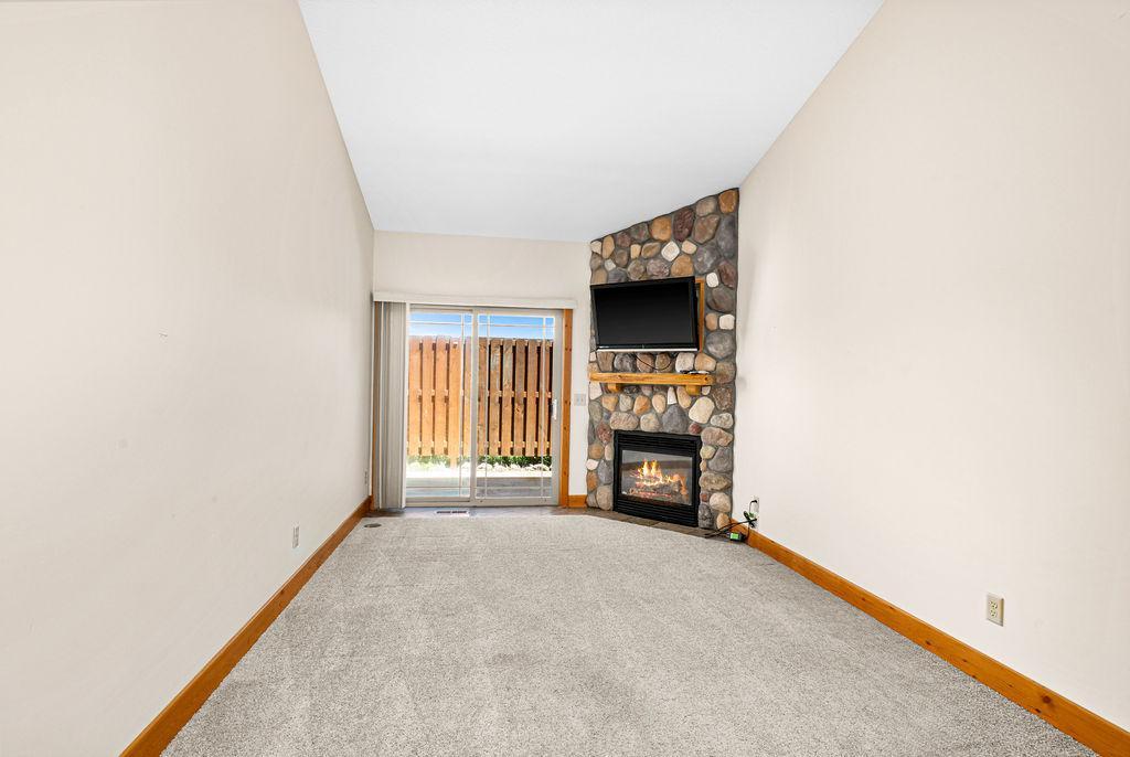 2010 townhouse for sale at 205 SE 17th Street, Unit 110 in Grand Rapids, MN — 2 bed, 2 bath (photo 10 of 27)