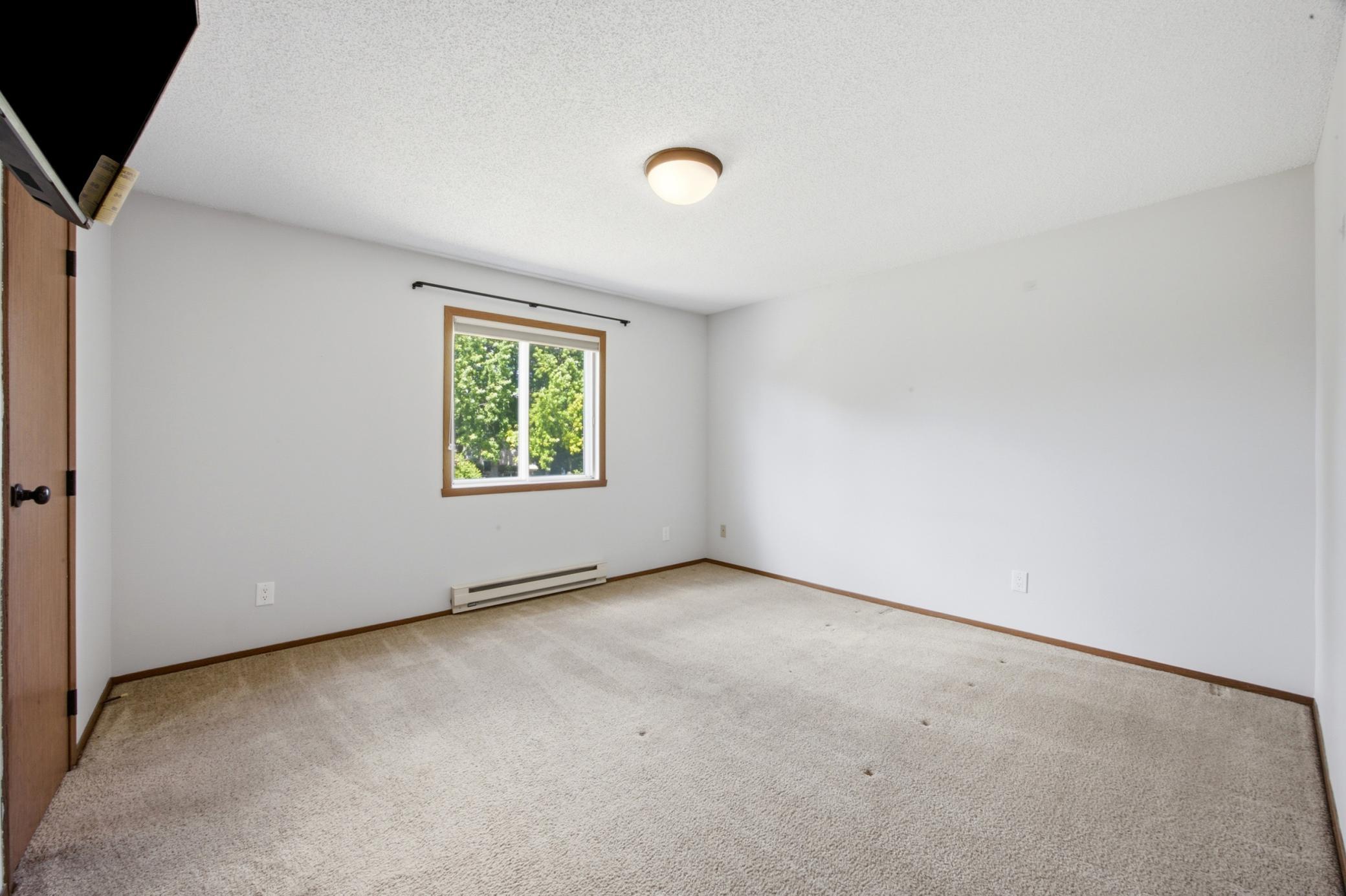 2927 35th S Avenue, Fargo ND 58104 - Photo 12 of 36
